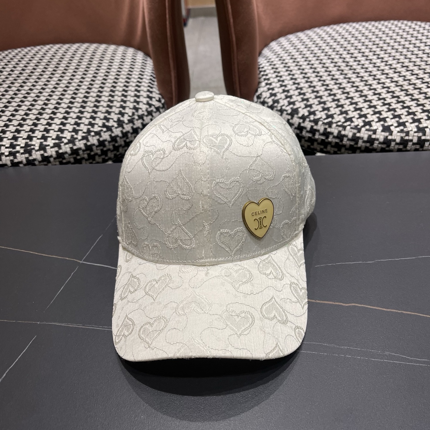 【CELINE赛琳】新款经典休闲潮流款 棒球帽日韩风格，随便搭配都超好看！出门旅游，绝对要入手的一款