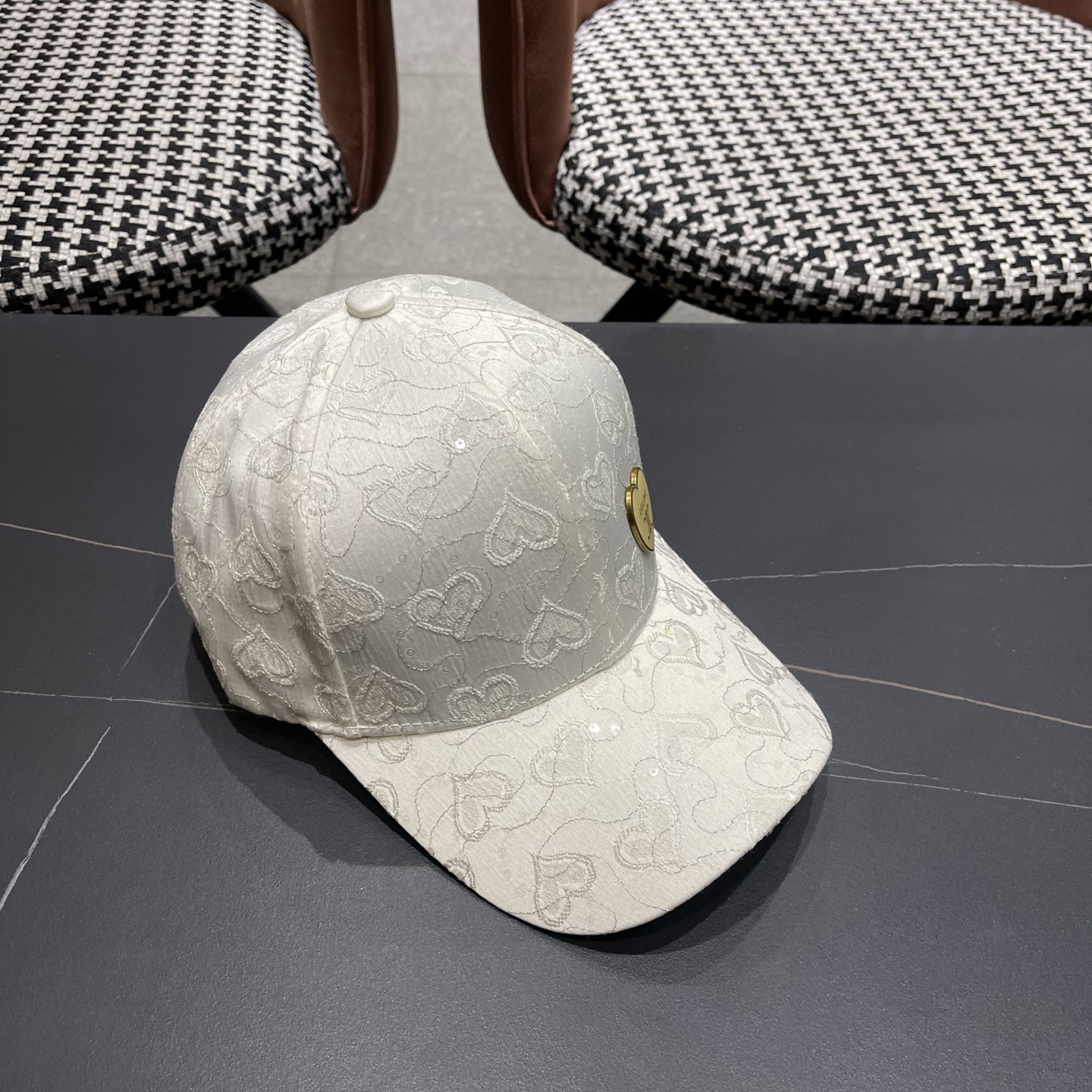 【CELINE赛琳】新款经典休闲潮流款 棒球帽日韩风格，随便搭配都超好看！出门旅游，绝对要入手的一款