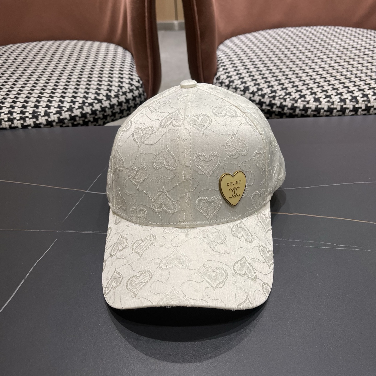 【CELINE赛琳】新款经典休闲潮流款 棒球帽日韩风格，随便搭配都超好看！出门旅游，绝对要入手的一款