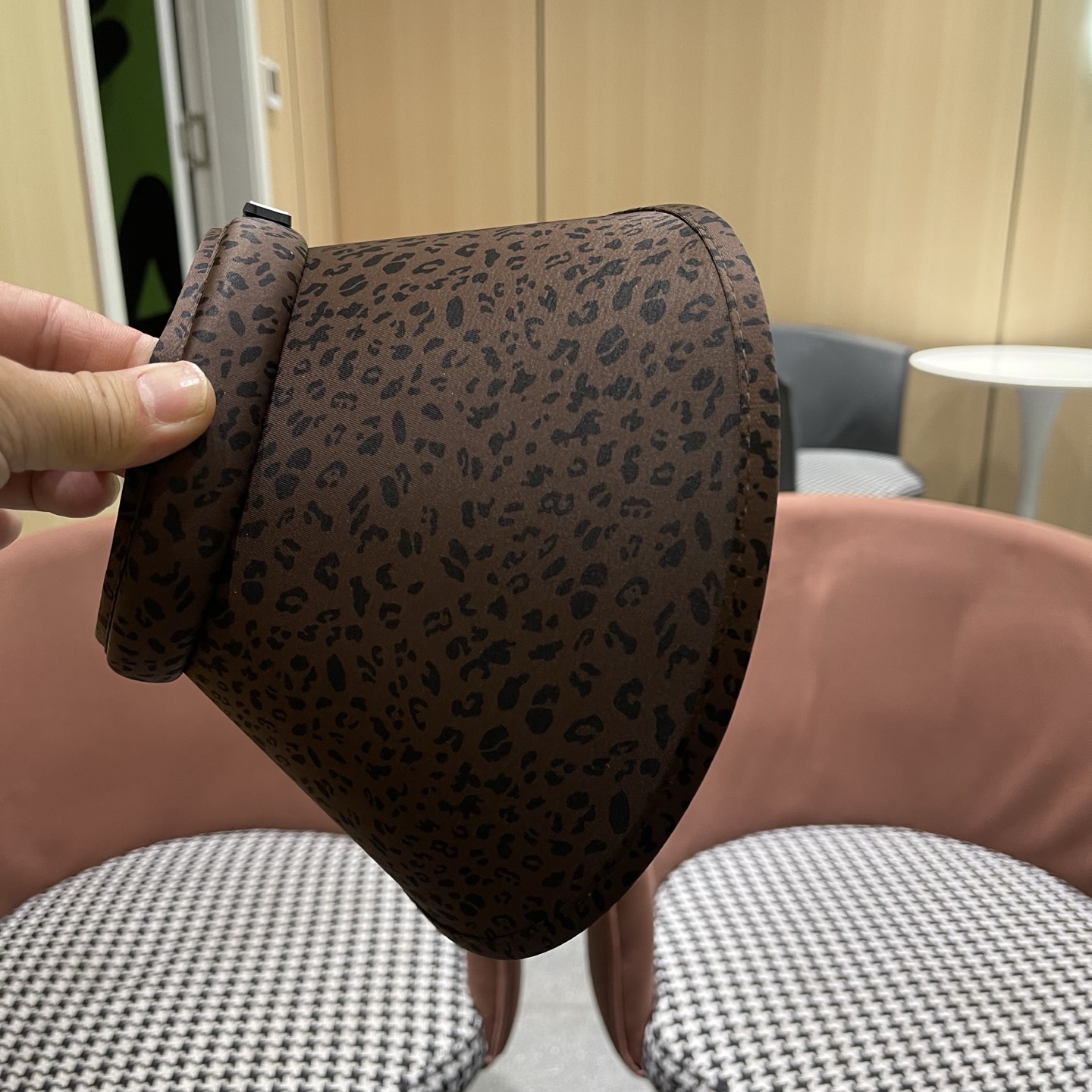 迪奥Dior 豹纹冰丝发箍空顶遮阳帽女夏季大帽檐防晒遮阳帽户外骑车时尚帽子