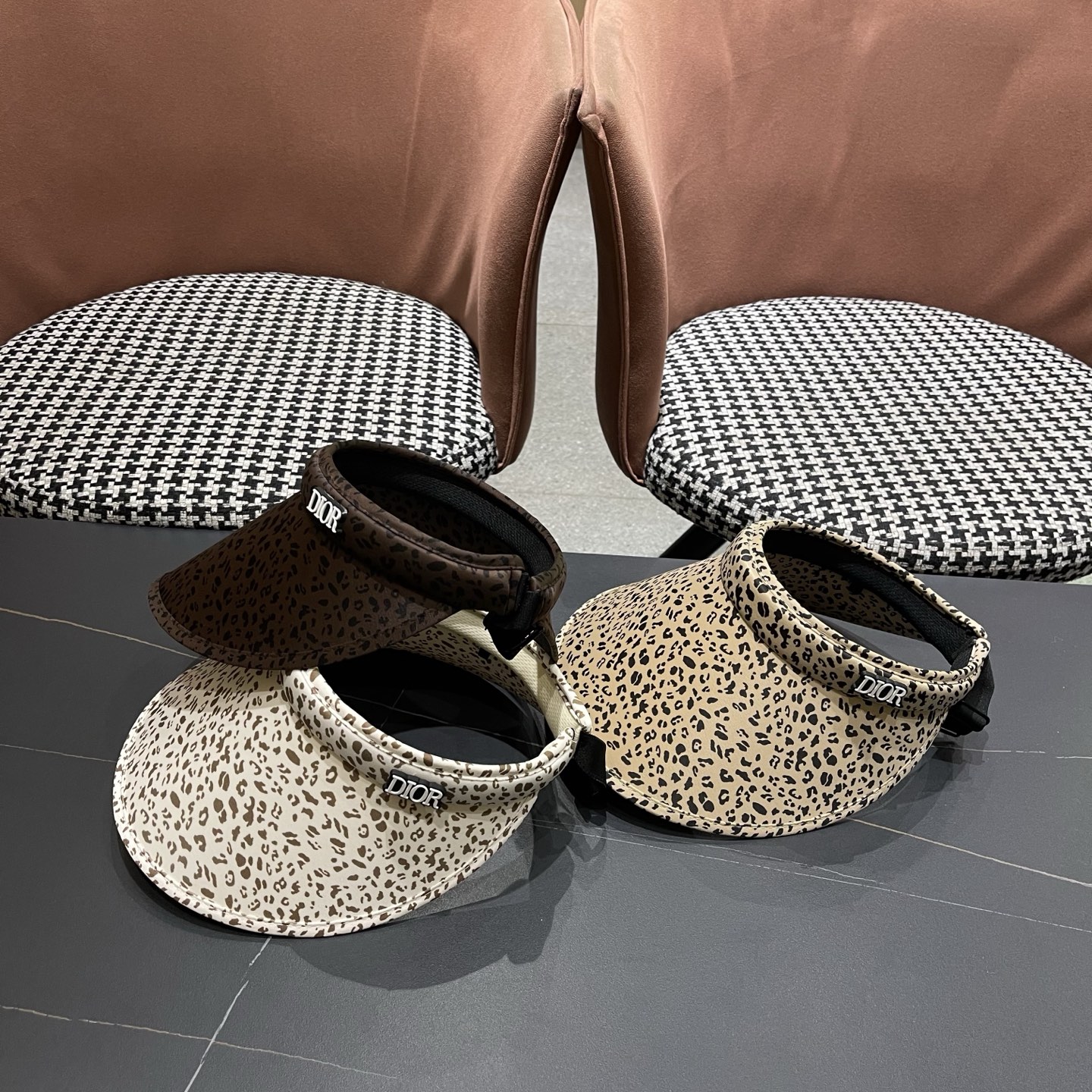 迪奥Dior 豹纹冰丝发箍空顶遮阳帽女夏季大帽檐防晒遮阳帽户外骑车时尚帽子