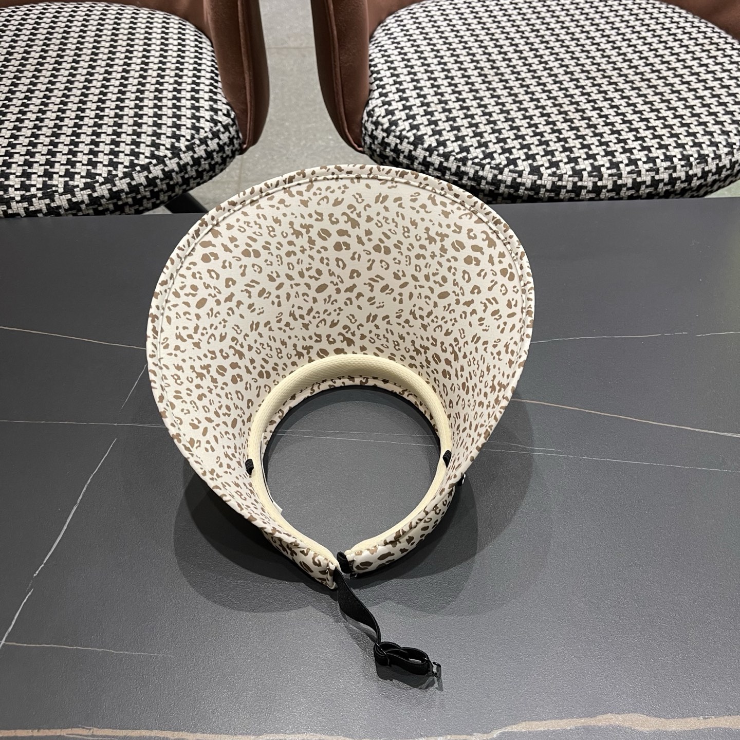 迪奥Dior 豹纹冰丝发箍空顶遮阳帽女夏季大帽檐防晒遮阳帽户外骑车时尚帽子