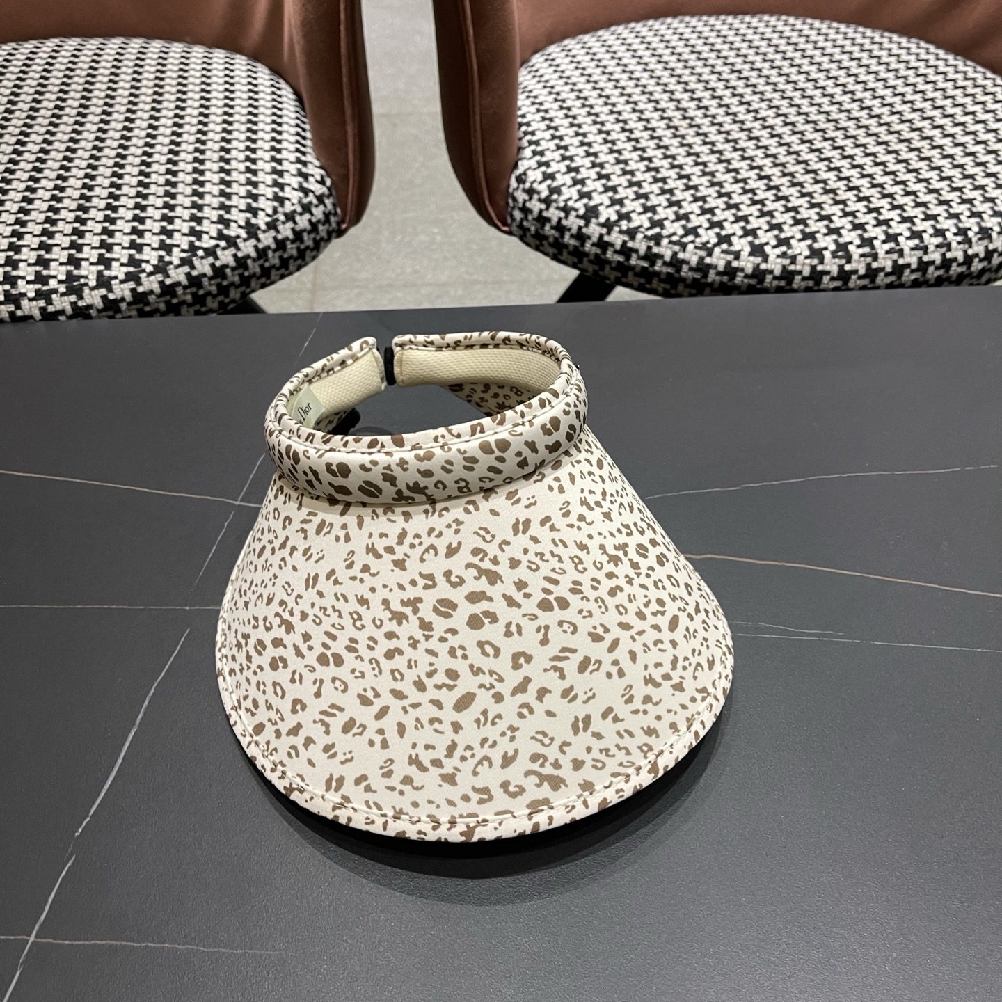 迪奥Dior 豹纹冰丝发箍空顶遮阳帽女夏季大帽檐防晒遮阳帽户外骑车时尚帽子