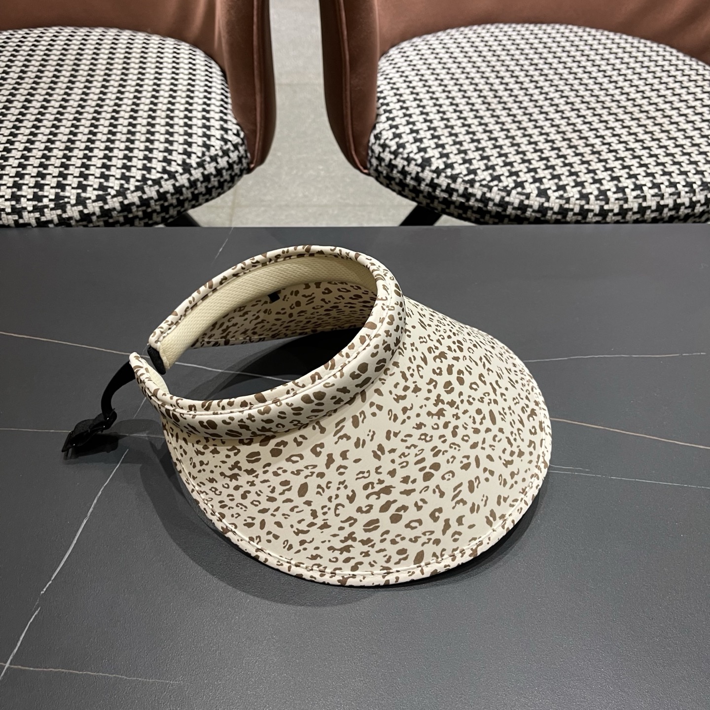 迪奥Dior 豹纹冰丝发箍空顶遮阳帽女夏季大帽檐防晒遮阳帽户外骑车时尚帽子