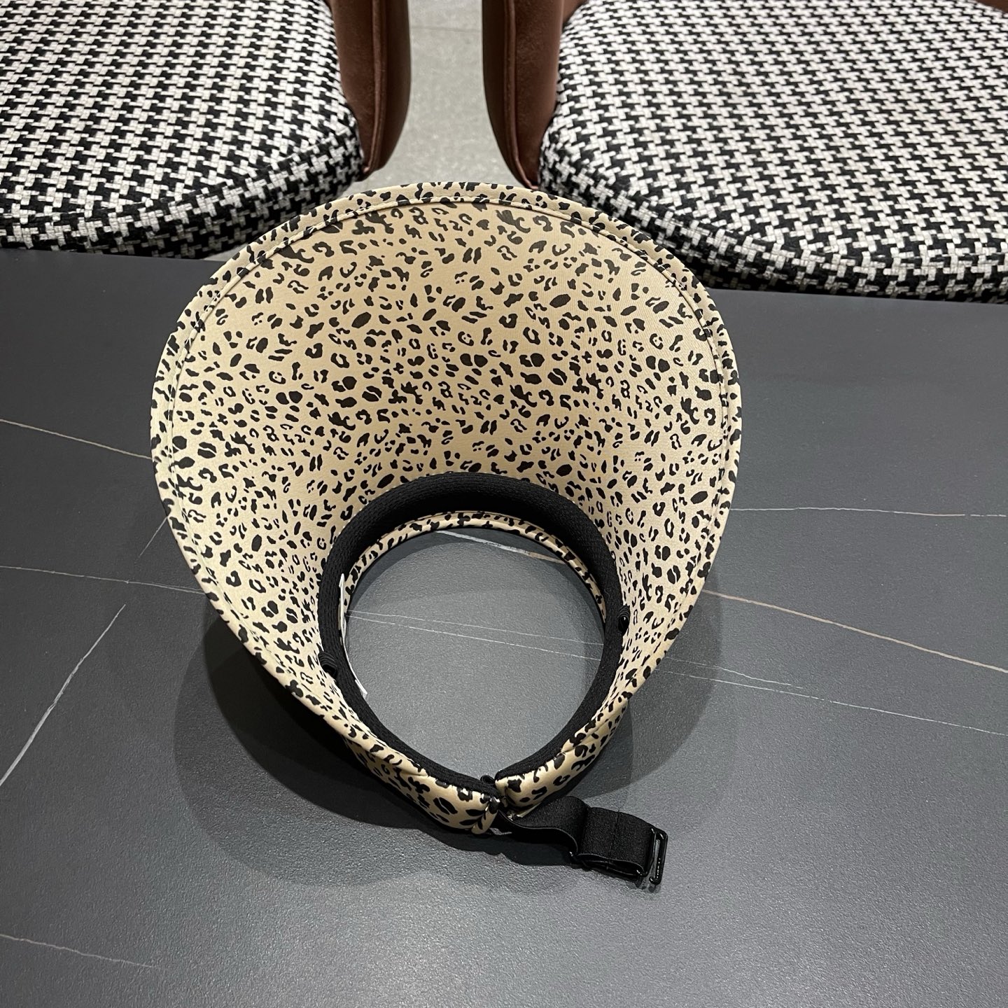 迪奥Dior 豹纹冰丝发箍空顶遮阳帽女夏季大帽檐防晒遮阳帽户外骑车时尚帽子