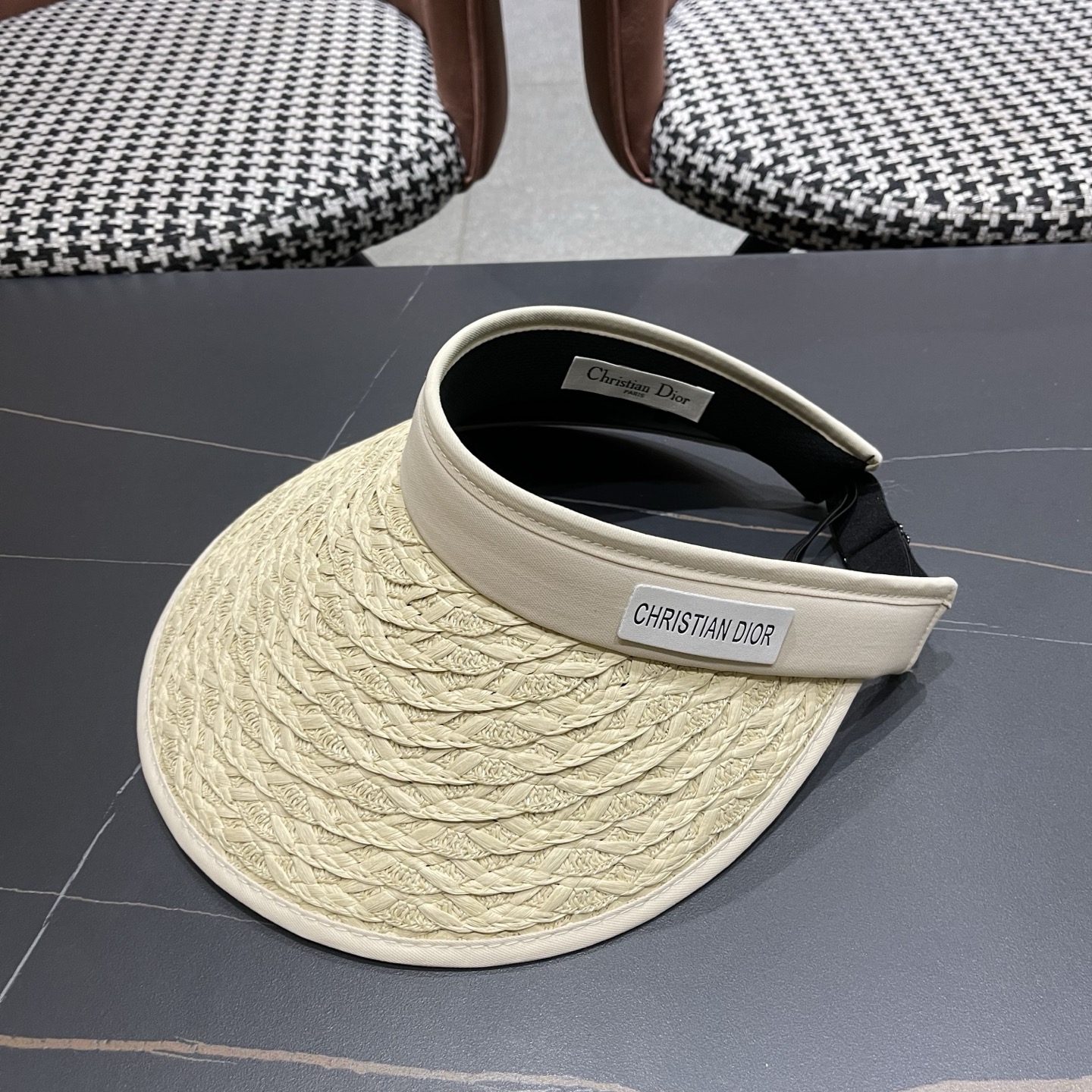 Dior迪奥 夏季户外草编黑胶防紫外线空顶防晒帽女新款大檐百搭透气遮阳帽子