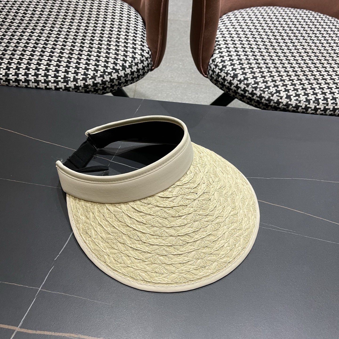 Dior迪奥 夏季户外草编黑胶防紫外线空顶防晒帽女新款大檐百搭透气遮阳帽子