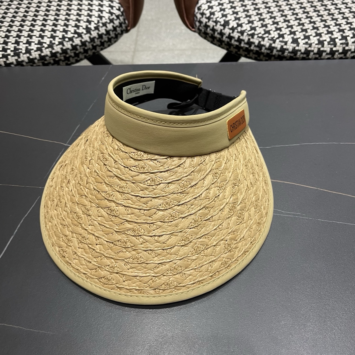 Dior迪奥 夏季户外草编黑胶防紫外线空顶防晒帽女新款大檐百搭透气遮阳帽子