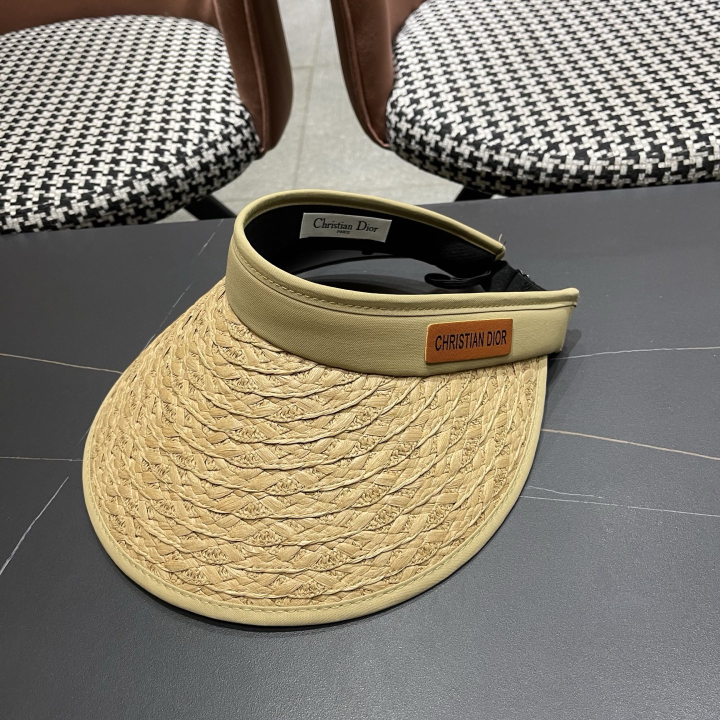 Dior迪奥 夏季户外草编黑胶防紫外线空顶防晒帽女新款大檐百搭透气遮阳帽子