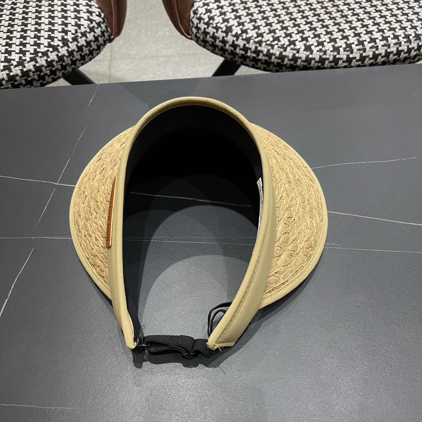 Dior迪奥 夏季户外草编黑胶防紫外线空顶防晒帽女新款大檐百搭透气遮阳帽子