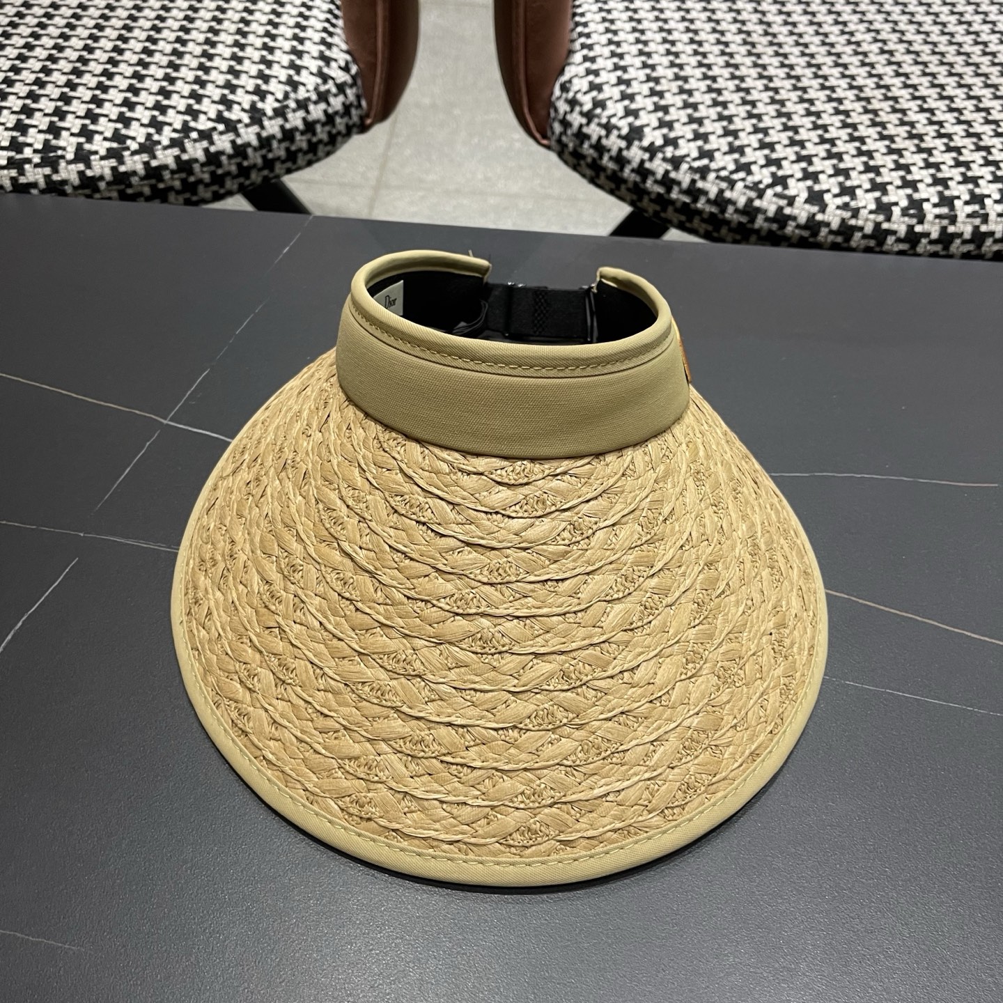 Dior迪奥 夏季户外草编黑胶防紫外线空顶防晒帽女新款大檐百搭透气遮阳帽子