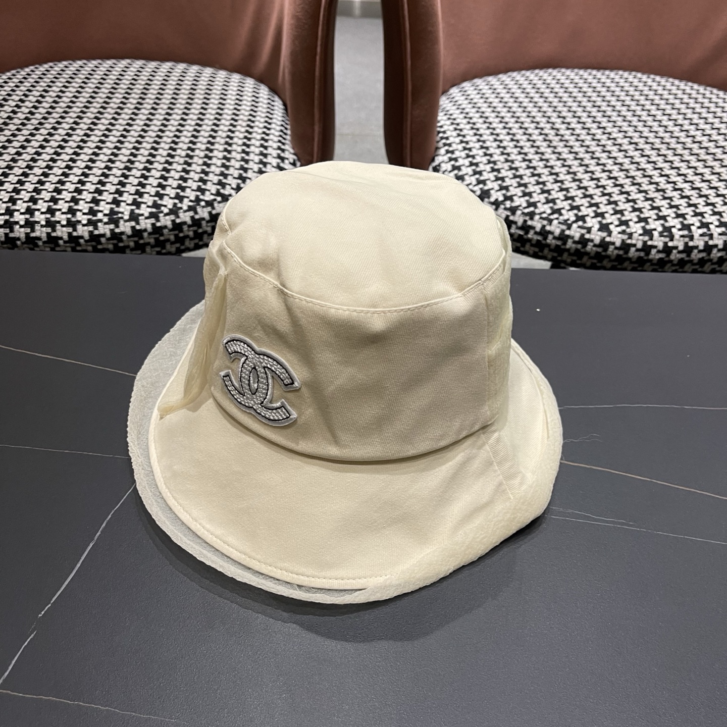 CHANEL香奈儿 帽子女款春夏季蝴蝶纱渔夫帽优雅气质显脸小盆帽潮可折叠遮阳帽女