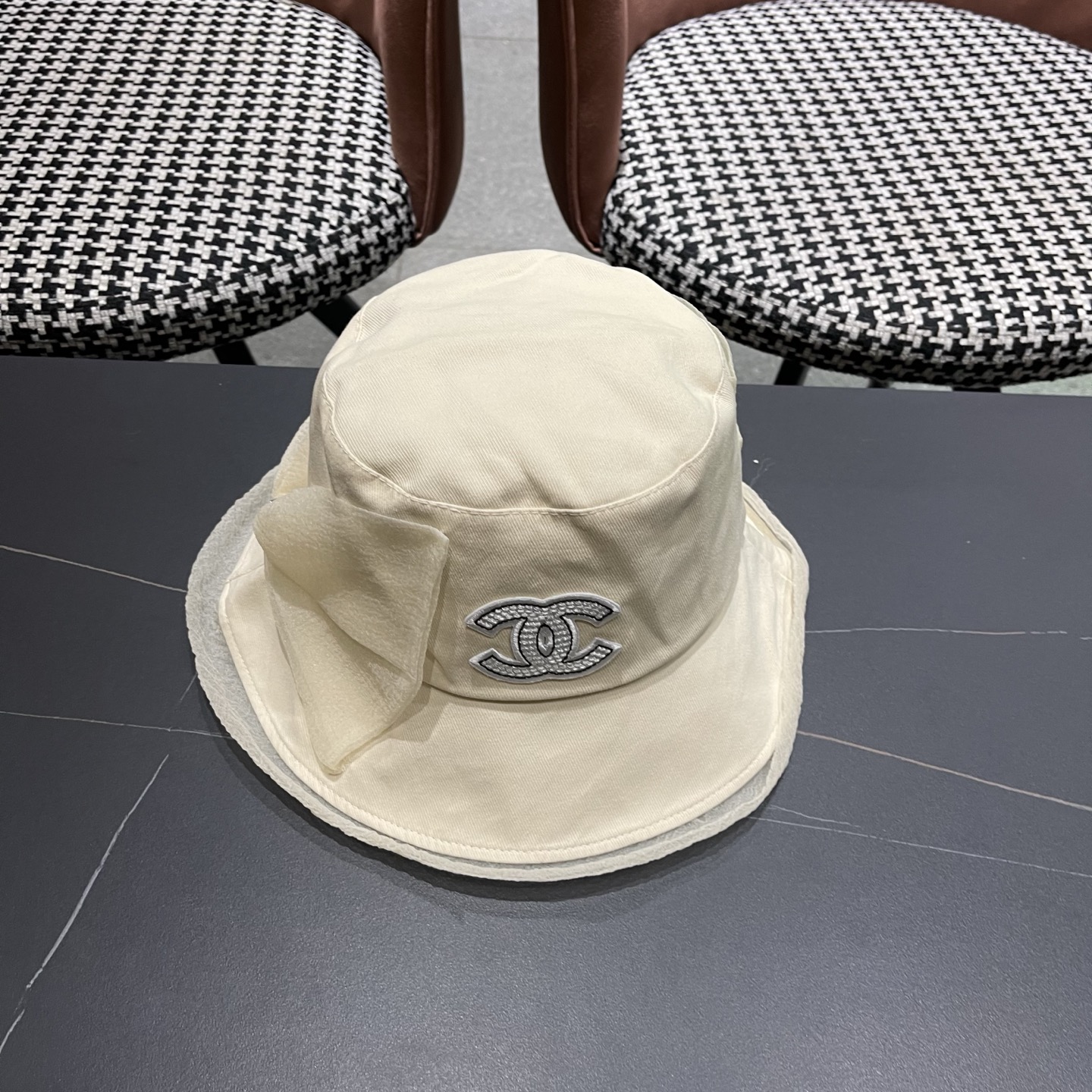 CHANEL香奈儿 帽子女款春夏季蝴蝶纱渔夫帽优雅气质显脸小盆帽潮可折叠遮阳帽女