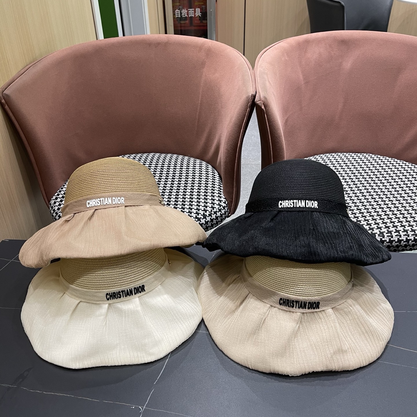 迪奥Dior 2026新款遮阳帽子女春秋出游度假防紫外线渔夫帽可折叠大檐防晒帽
