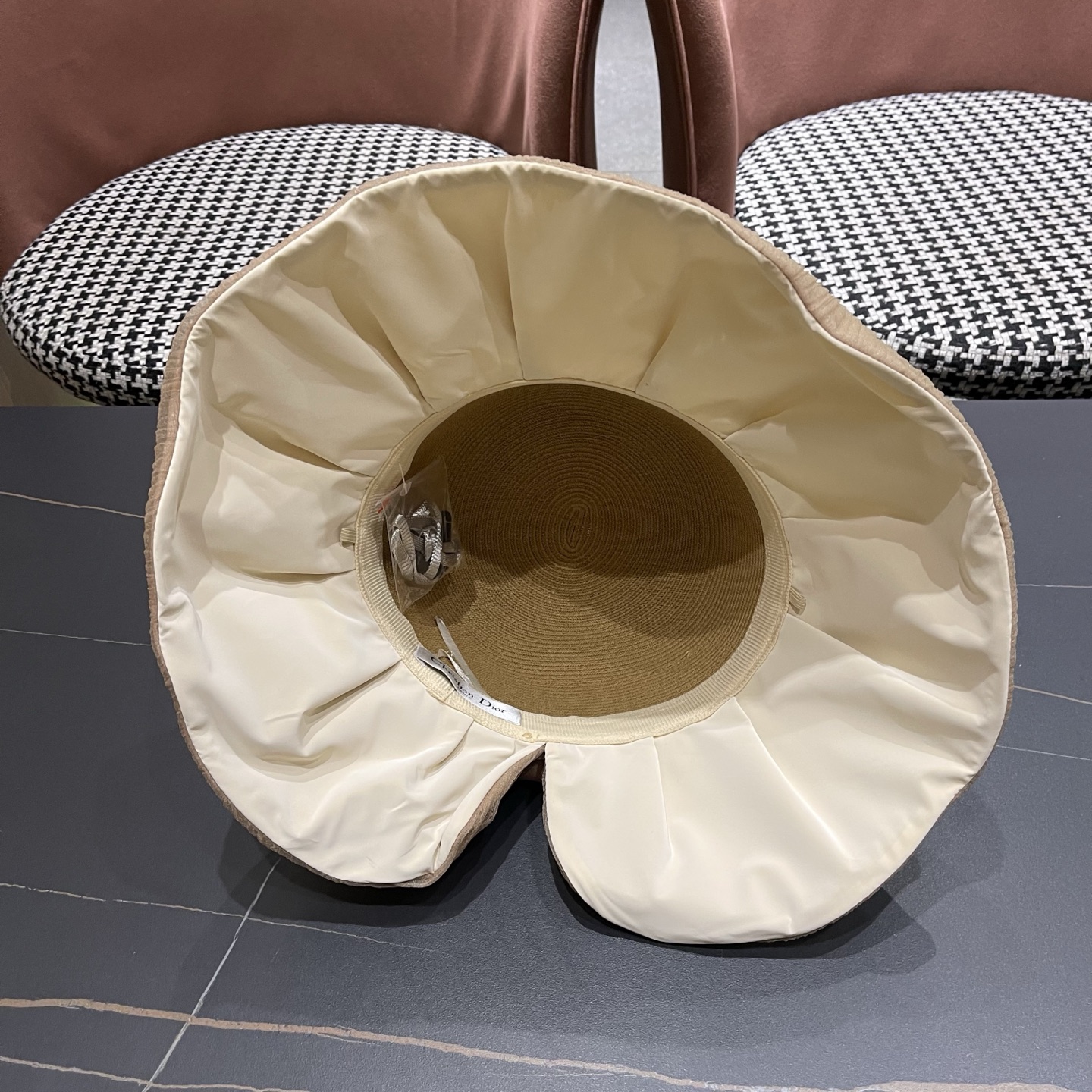 迪奥Dior 2026新款遮阳帽子女春秋出游度假防紫外线渔夫帽可折叠大檐防晒帽