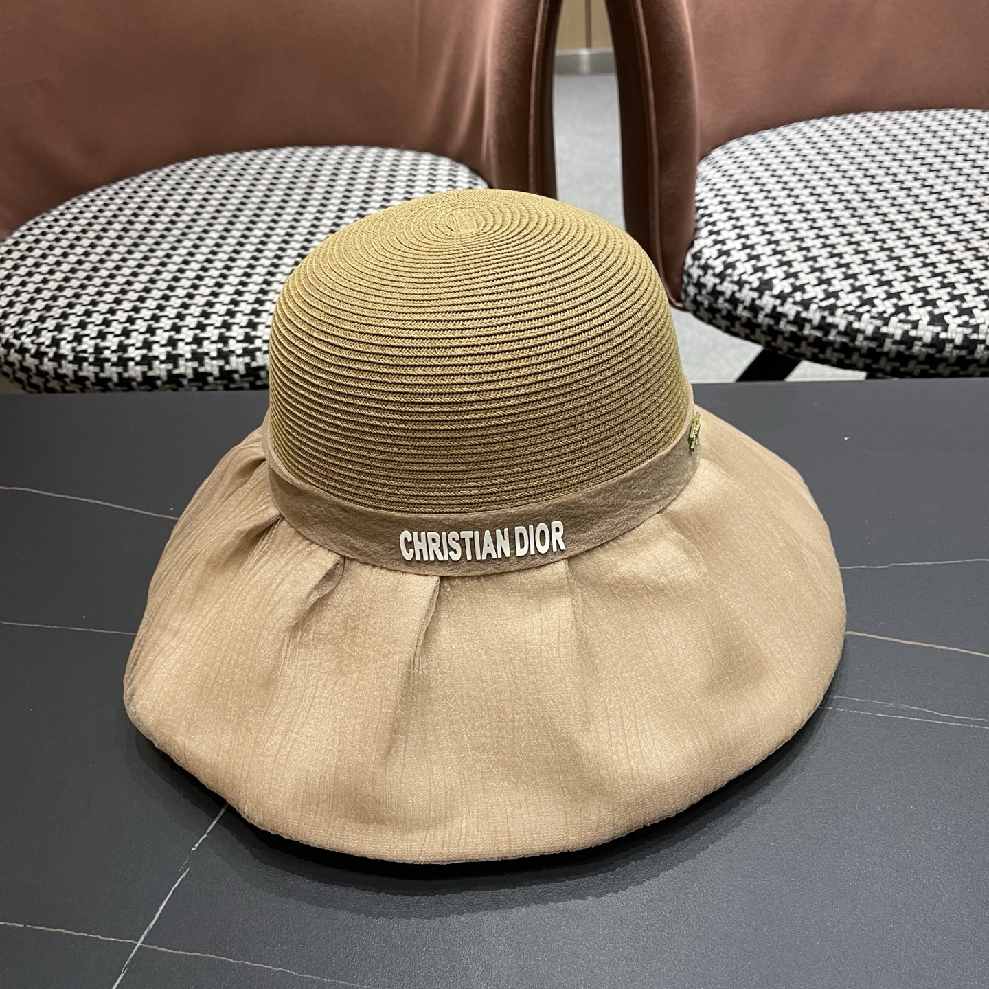 迪奥Dior 2026新款遮阳帽子女春秋出游度假防紫外线渔夫帽可折叠大檐防晒帽