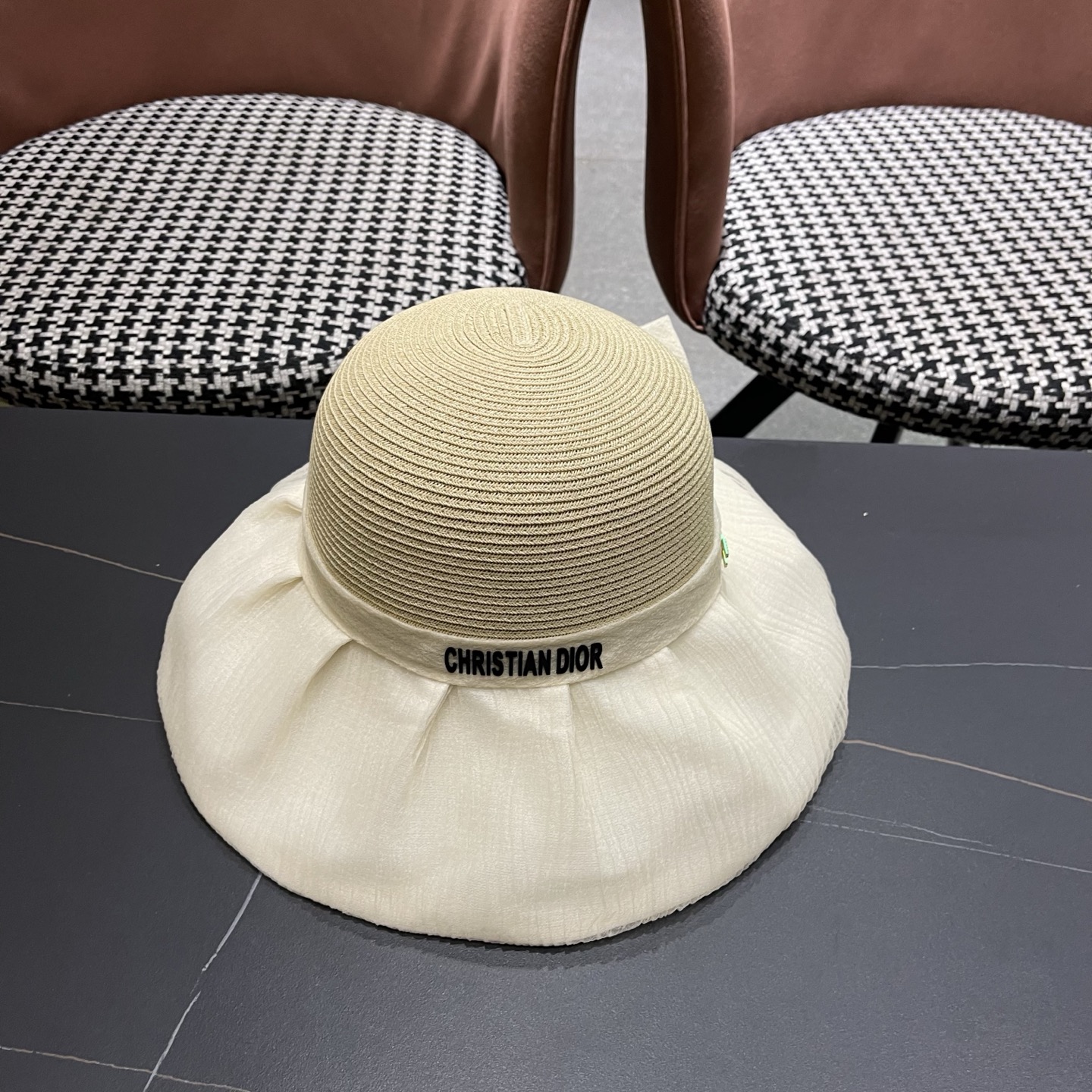 迪奥Dior 2026新款遮阳帽子女春秋出游度假防紫外线渔夫帽可折叠大檐防晒帽