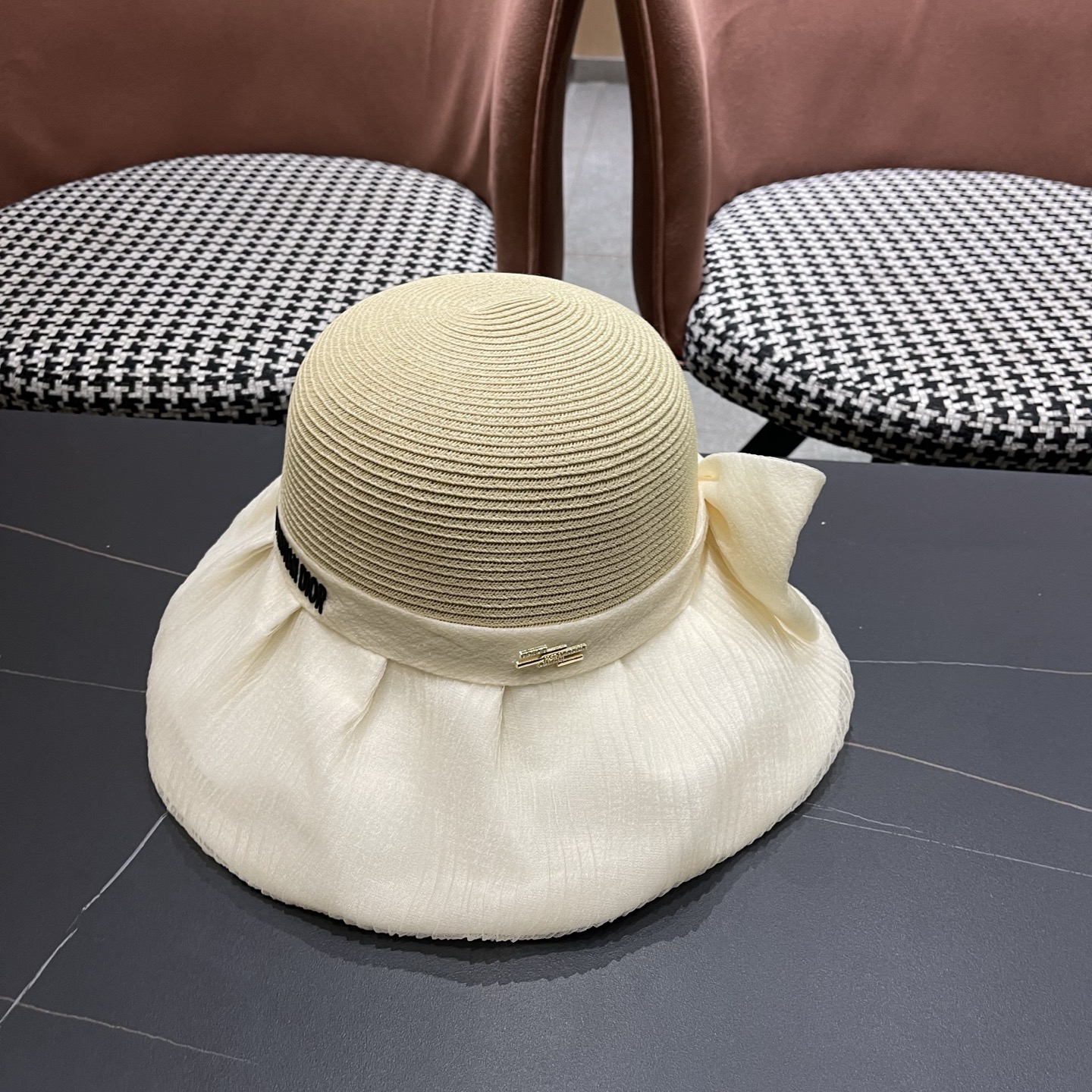 迪奥Dior 2026新款遮阳帽子女春秋出游度假防紫外线渔夫帽可折叠大檐防晒帽