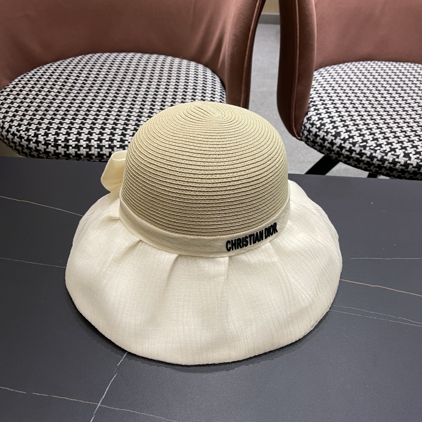 迪奥Dior 2026新款遮阳帽子女春秋出游度假防紫外线渔夫帽可折叠大檐防晒帽