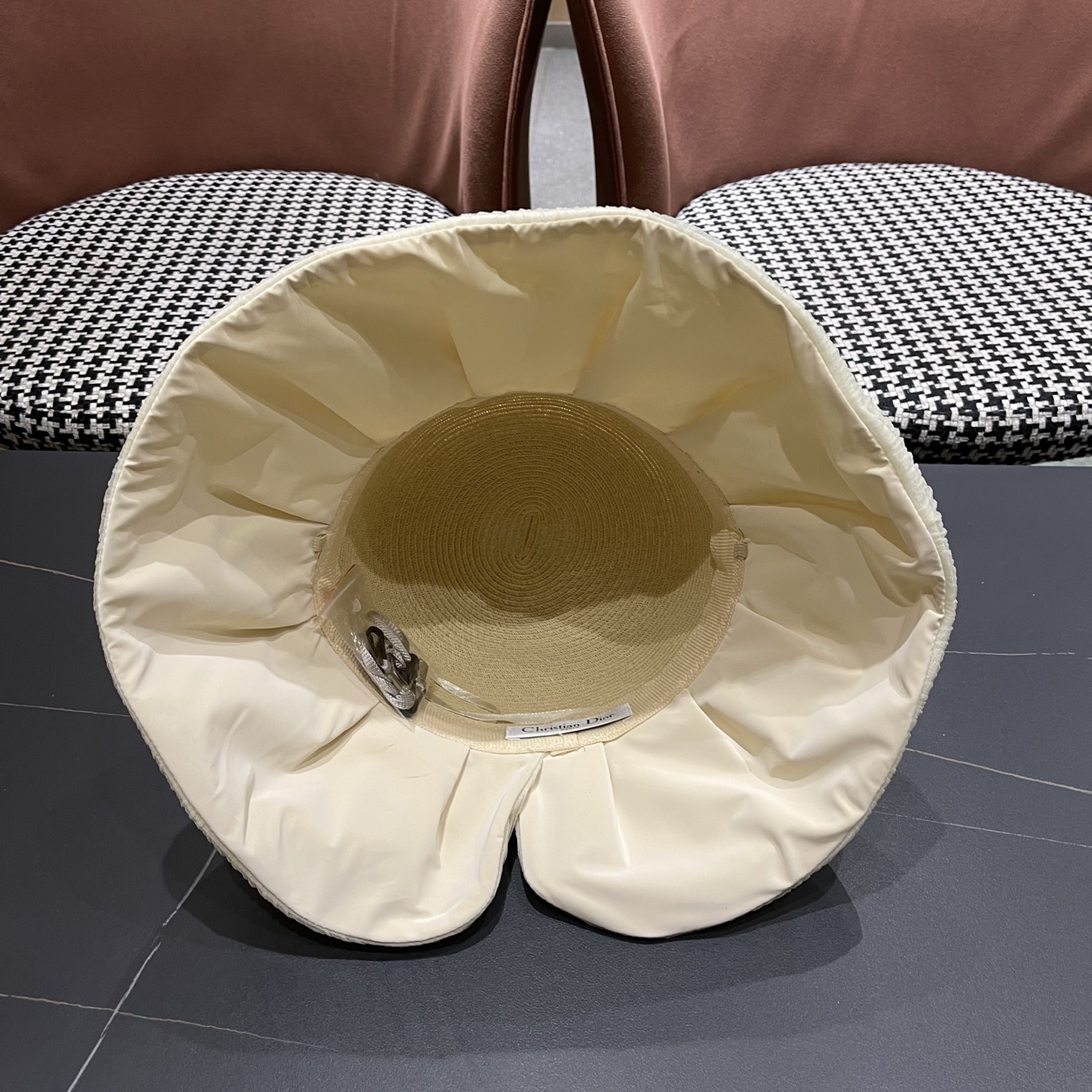 迪奥Dior 2026新款遮阳帽子女春秋出游度假防紫外线渔夫帽可折叠大檐防晒帽