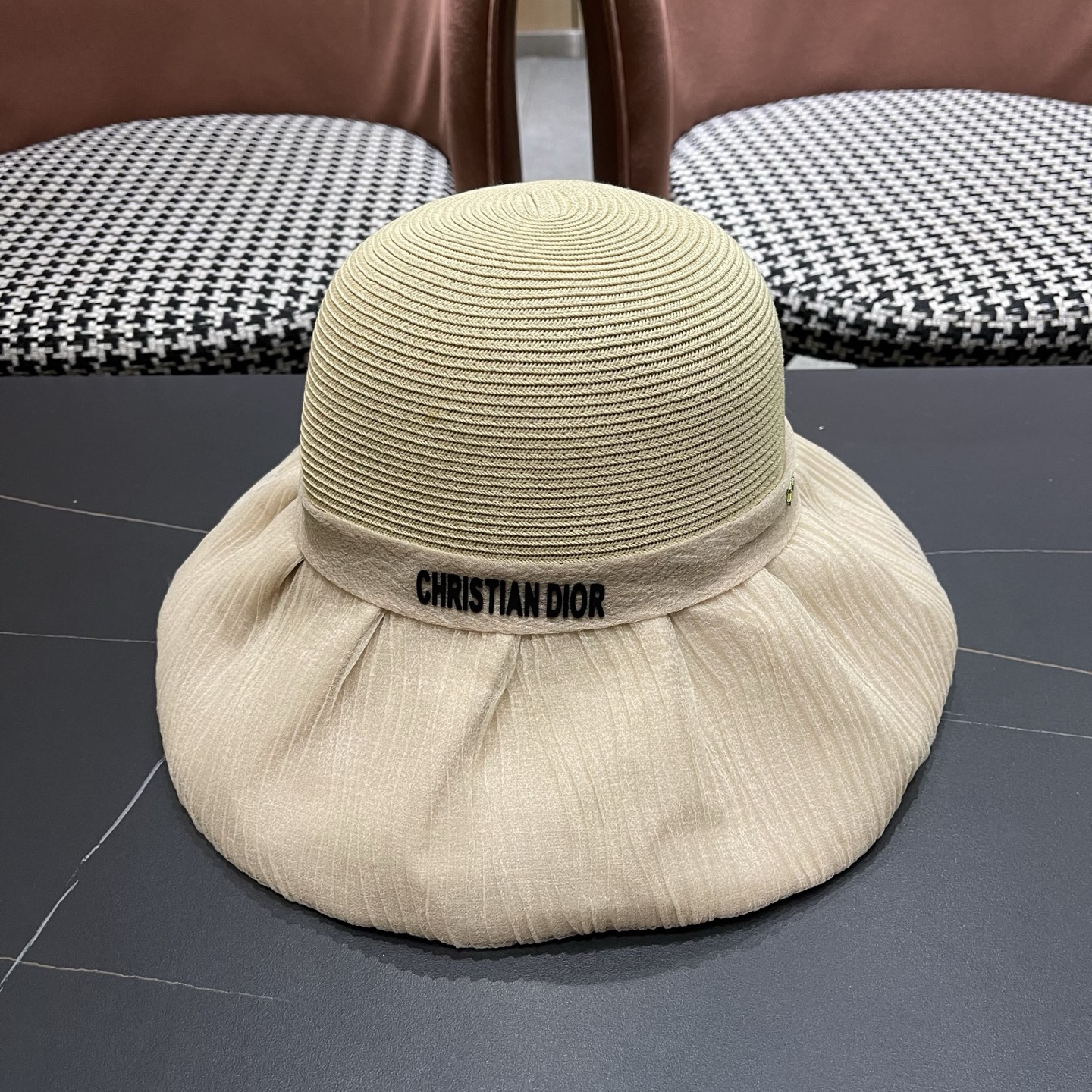 迪奥Dior 2026新款遮阳帽子女春秋出游度假防紫外线渔夫帽可折叠大檐防晒帽