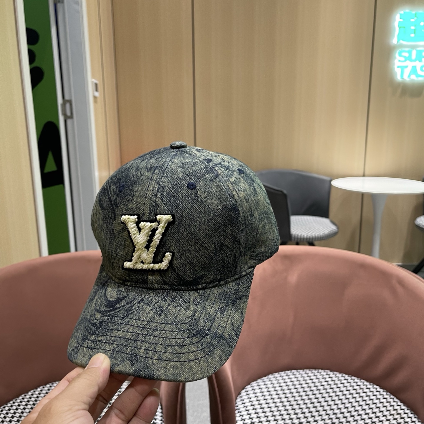 LV(路易威登)新款水洗棒球帽， 轻盈透气！质量超赞，基础头围56，贴片可调节。