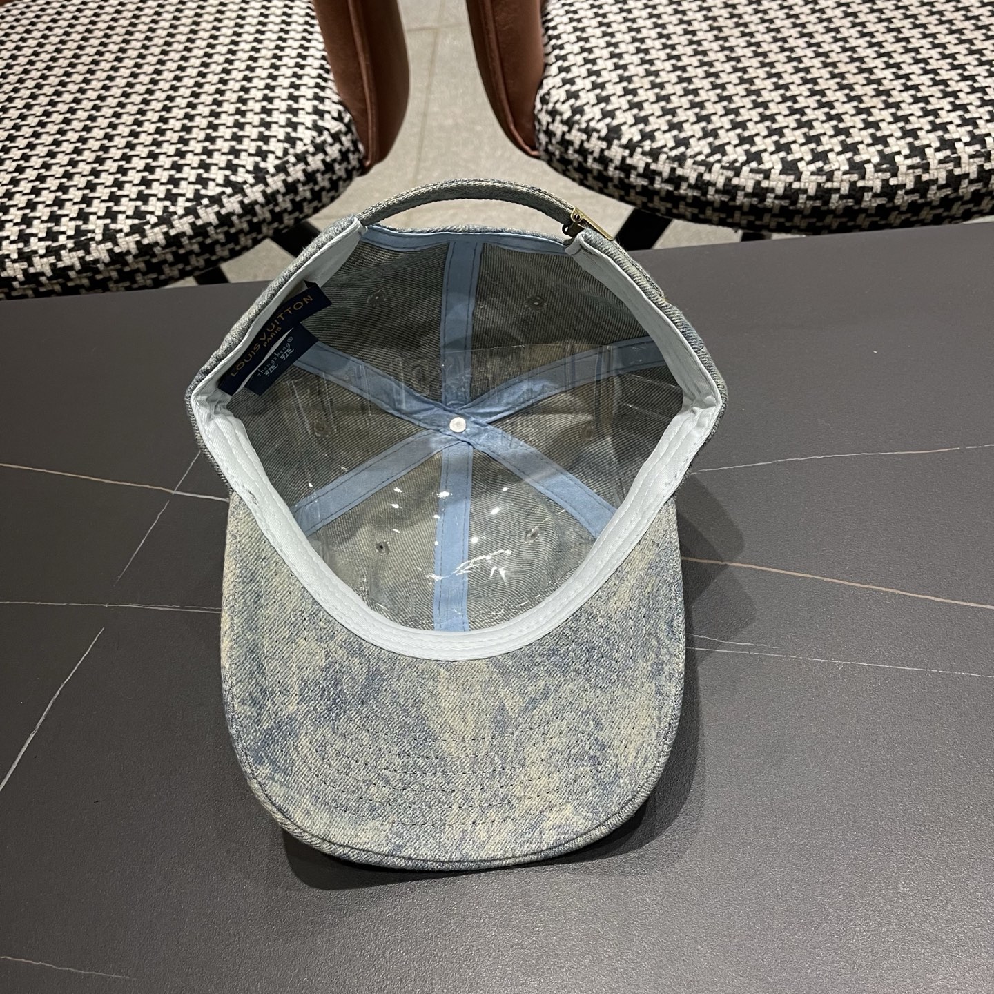 LV(路易威登)新款水洗棒球帽， 轻盈透气！质量超赞，基础头围56，贴片可调节。