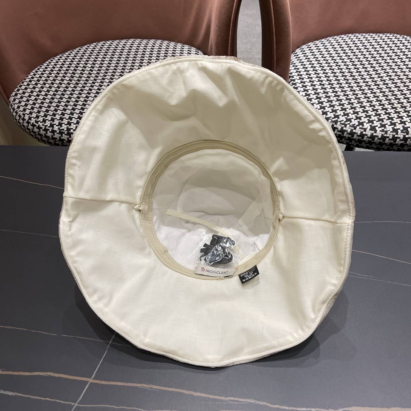 MONCLER（蒙口）印花遮阳帽女春夏季可折叠防晒太阳帽旅游渔夫帽夏