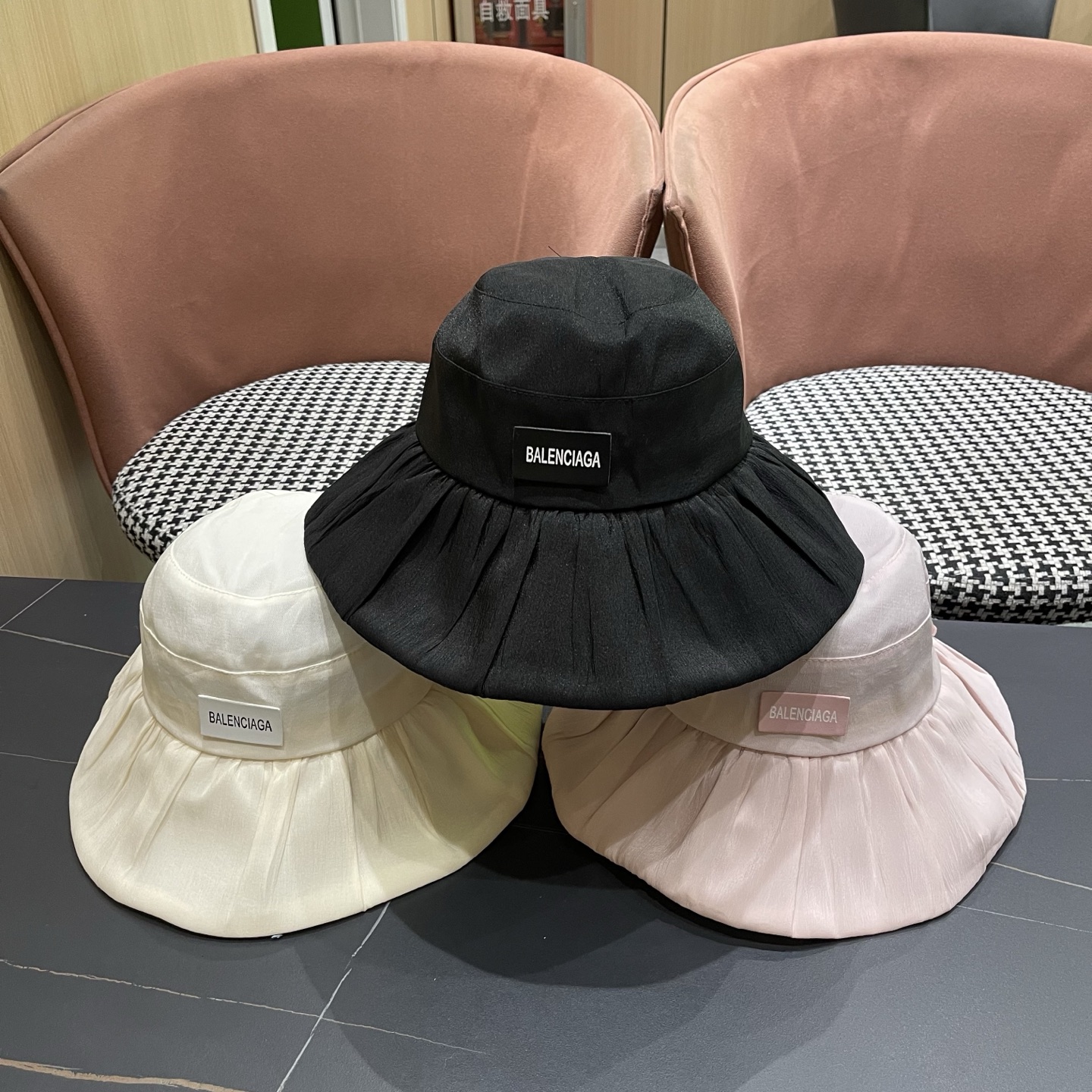 balenciaga 巴黎世家 新款遮阳帽子女士大帽檐渔夫帽户外防紫外线防晒帽