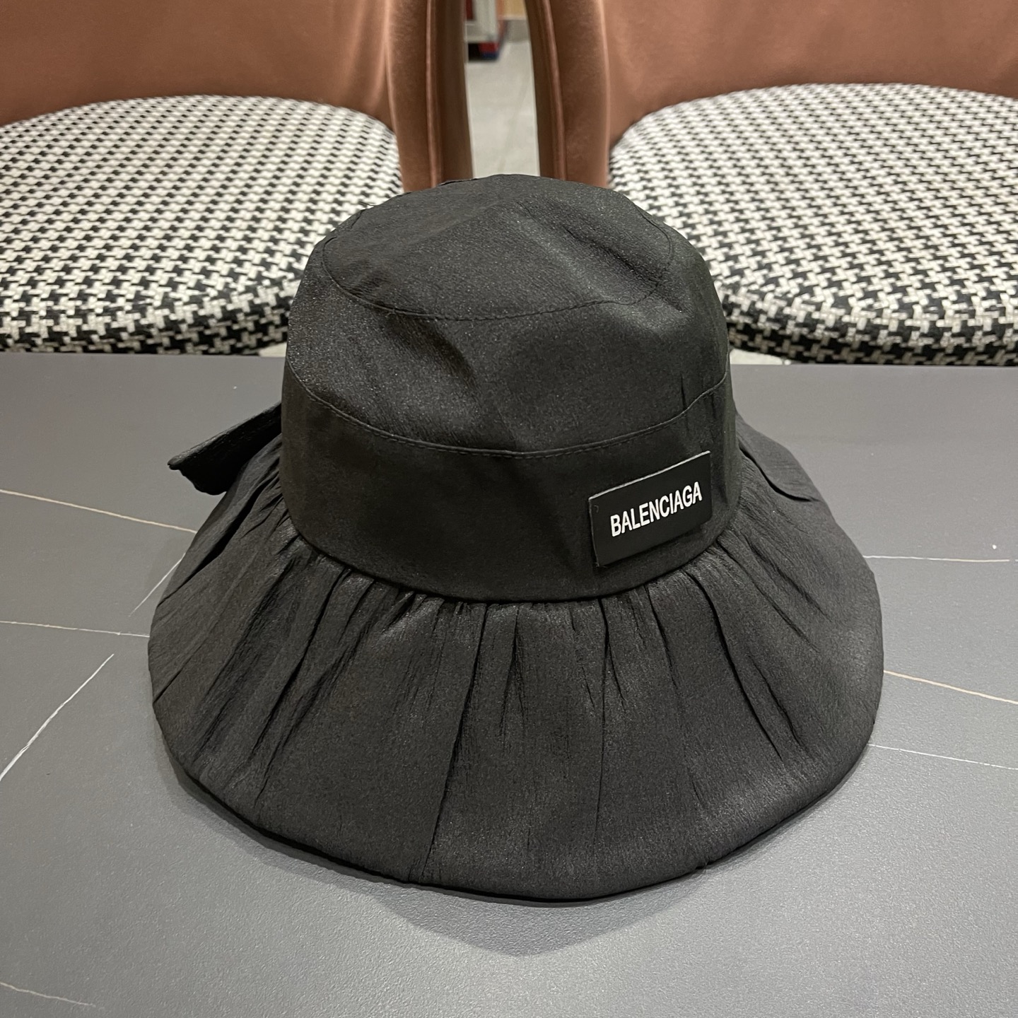 balenciaga 巴黎世家 新款遮阳帽子女士大帽檐渔夫帽户外防紫外线防晒帽