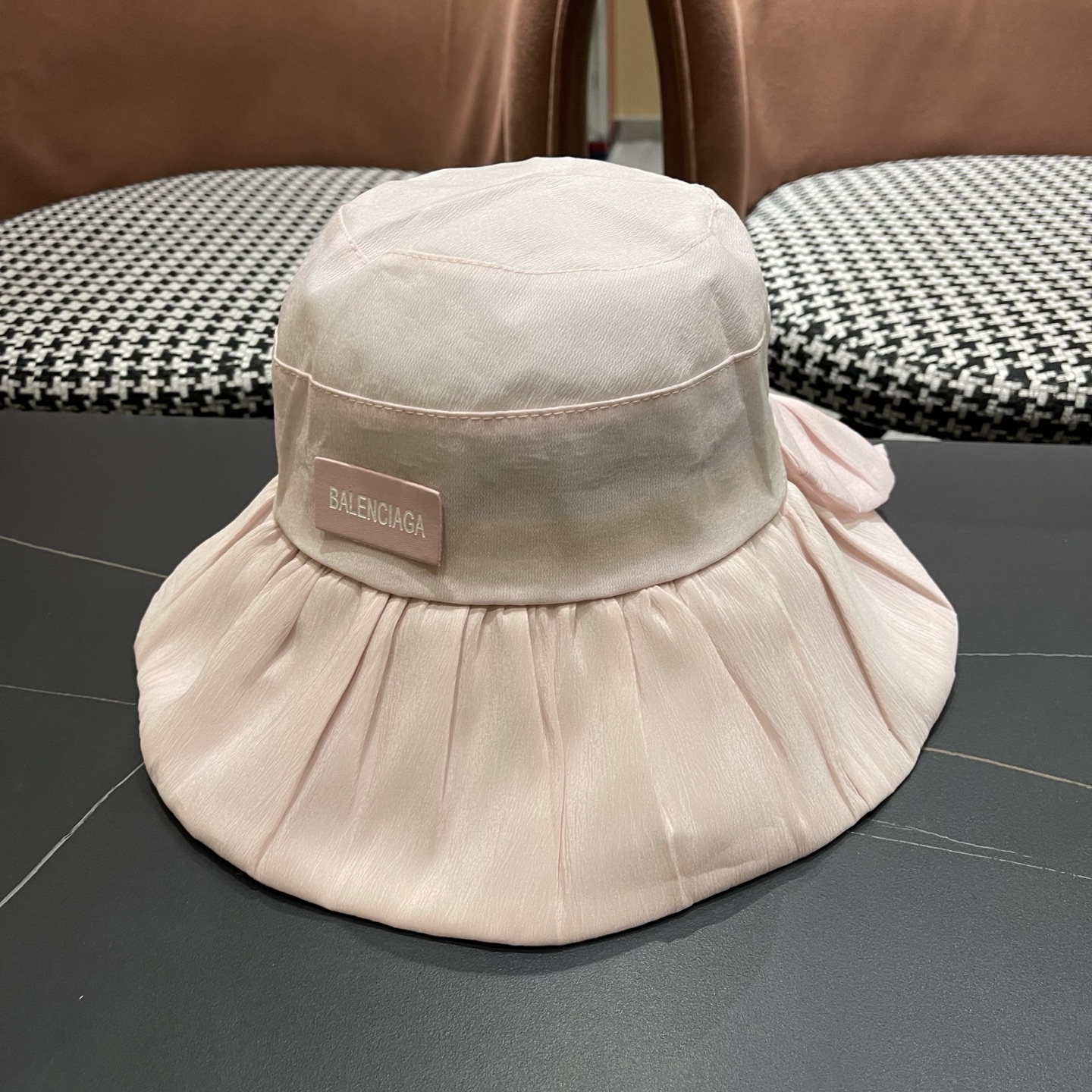 balenciaga 巴黎世家 新款遮阳帽子女士大帽檐渔夫帽户外防紫外线防晒帽