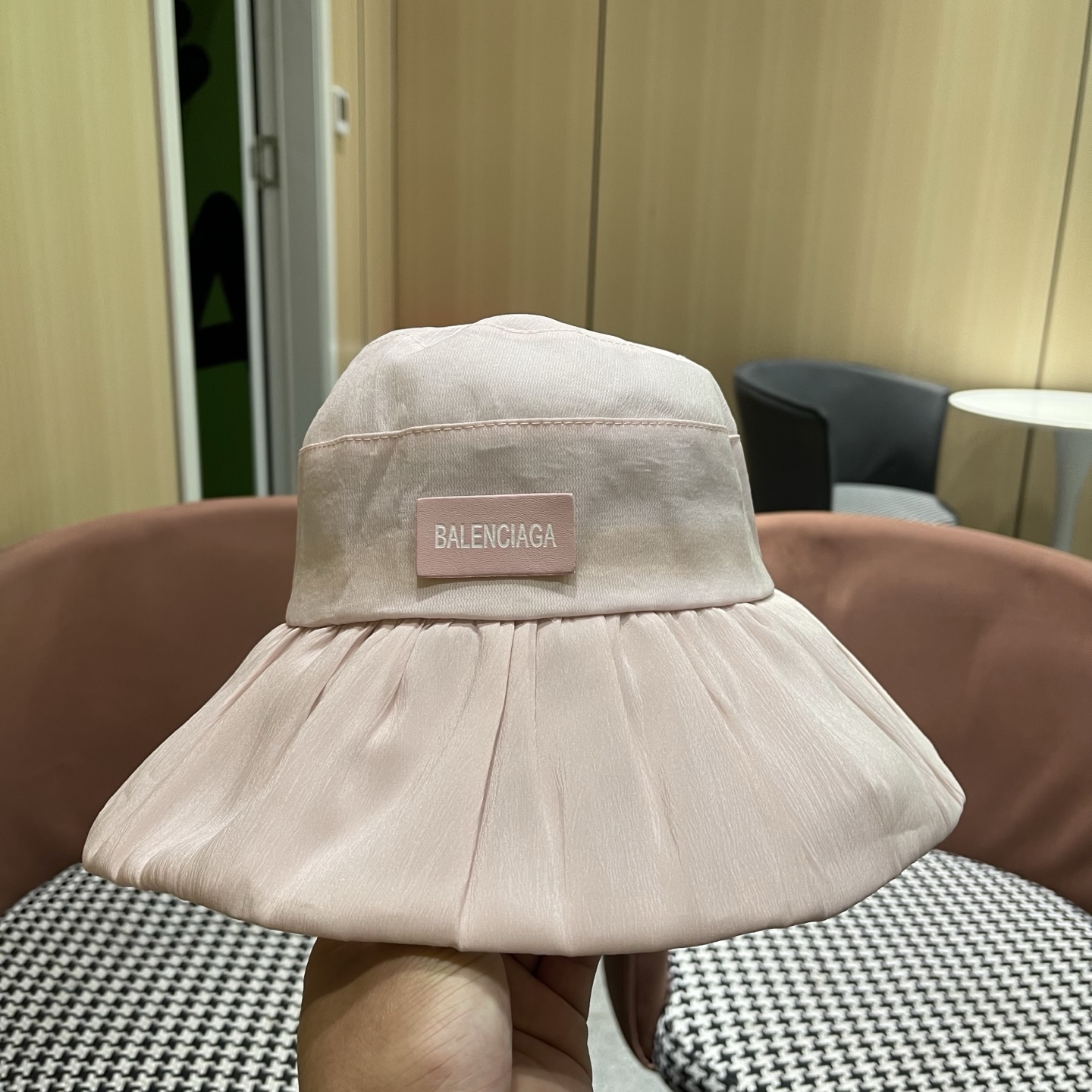 balenciaga 巴黎世家 新款遮阳帽子女士大帽檐渔夫帽户外防紫外线防晒帽