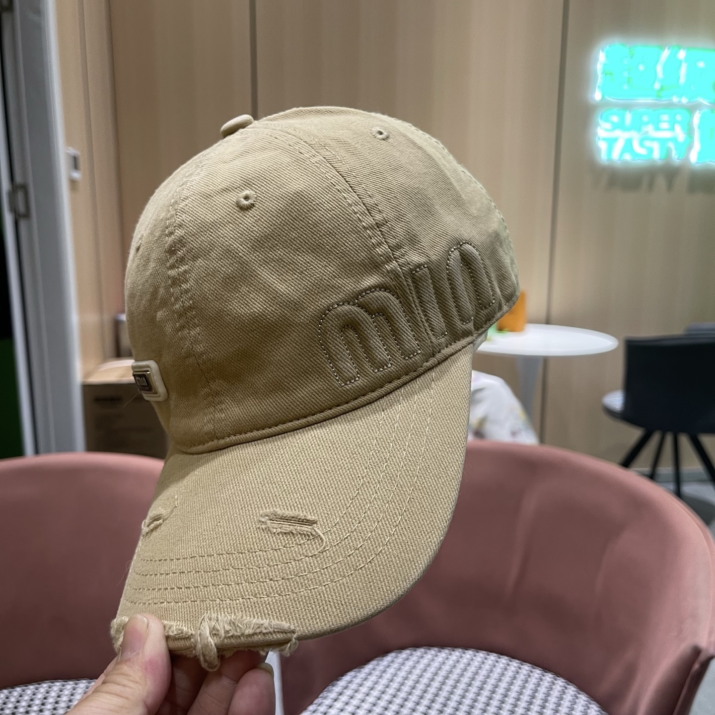 谬谬miumiu 原单春夏新款棒球帽，正品开模订制，原版做工细致质量超赞！