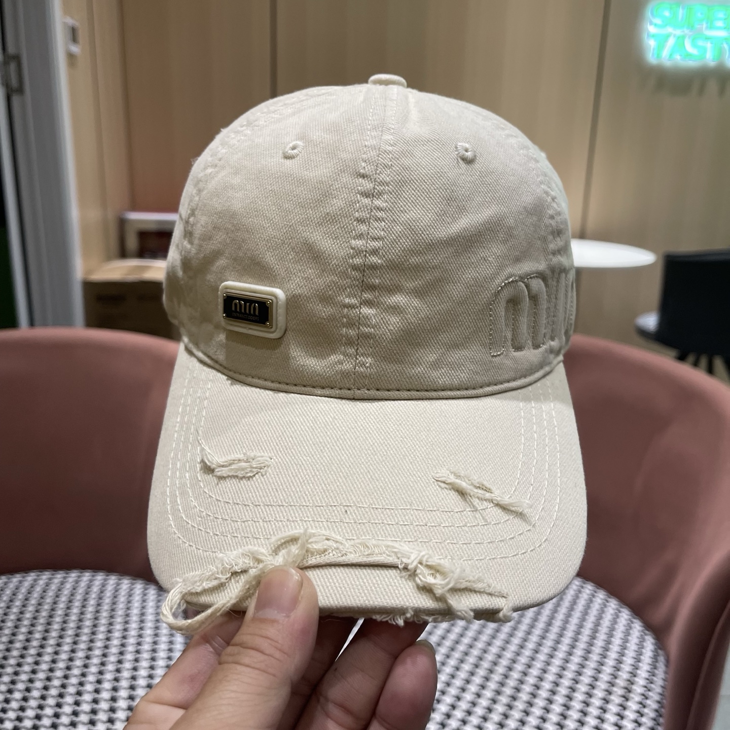 谬谬miumiu 原单春夏新款棒球帽，正品开模订制，原版做工细致质量超赞！