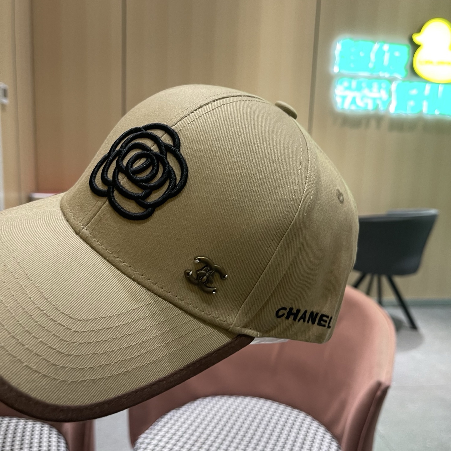 🧢【CHANEL 香奈儿】日韩时尚潮流❤️❤️❤️纯棉棒球帽原单品质火爆款来袭🎩工艺精美高档大气！旅游出行方便携带！