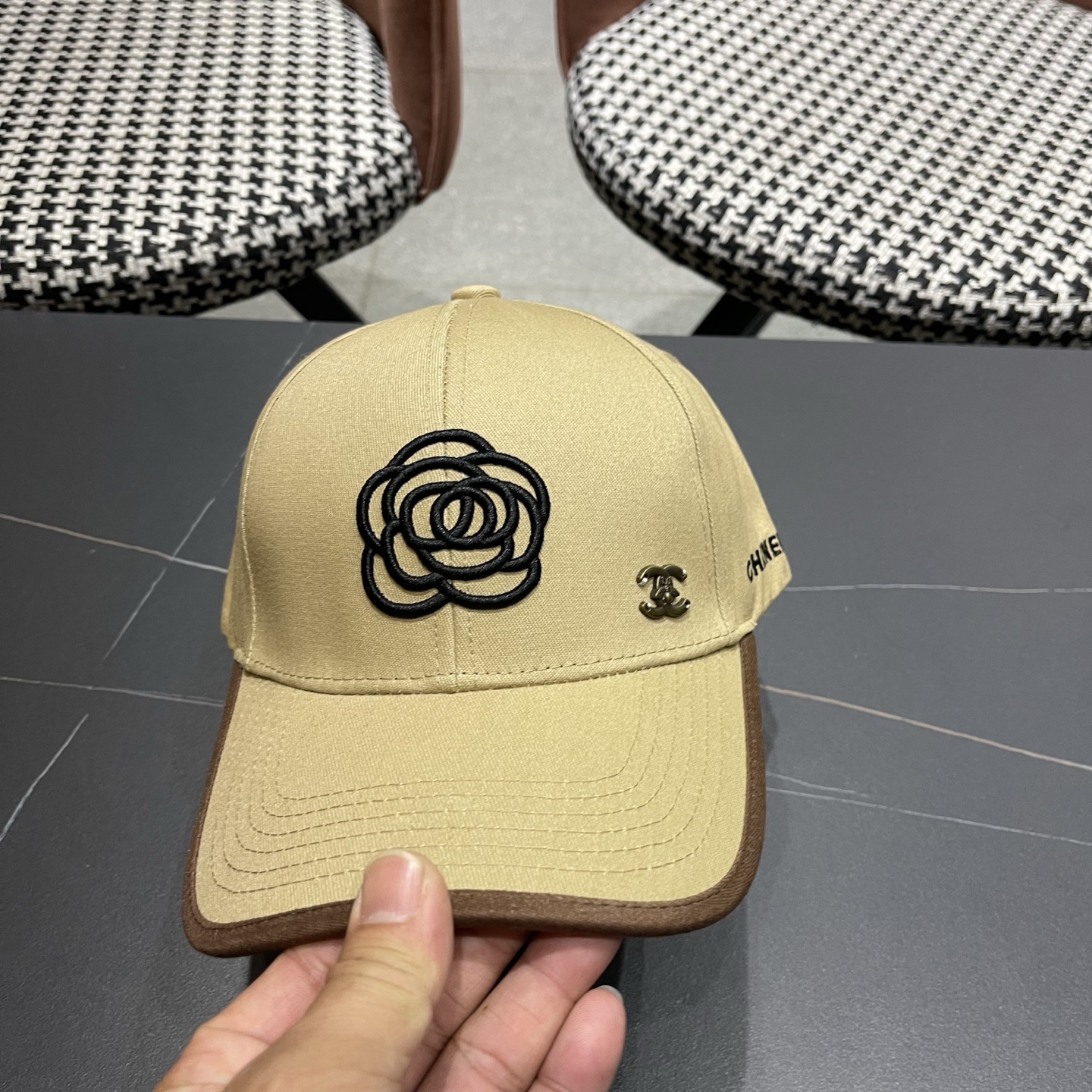 🧢【CHANEL 香奈儿】日韩时尚潮流❤️❤️❤️纯棉棒球帽原单品质火爆款来袭🎩工艺精美高档大气！旅游出行方便携带！