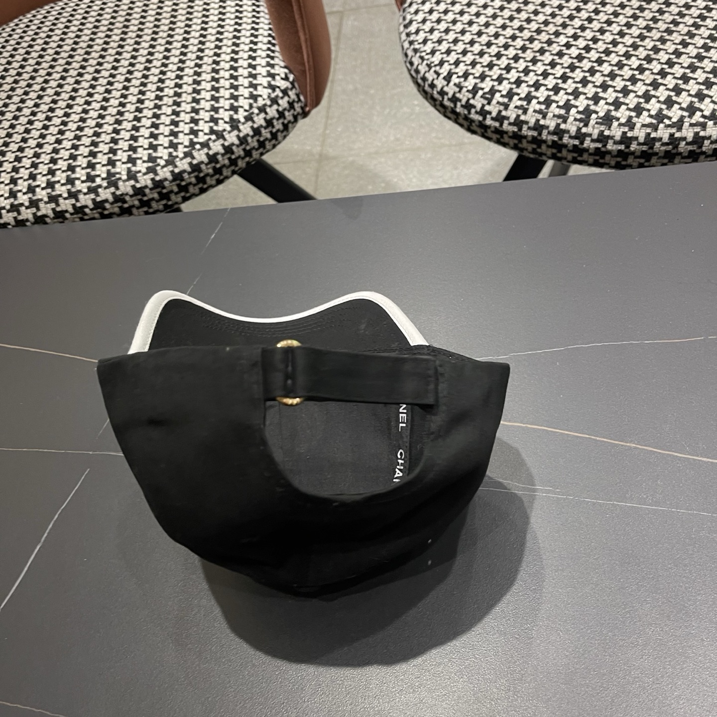 🧢【CHANEL 香奈儿】日韩时尚潮流❤️❤️❤️纯棉棒球帽原单品质火爆款来袭🎩工艺精美高档大气！旅游出行方便携带！