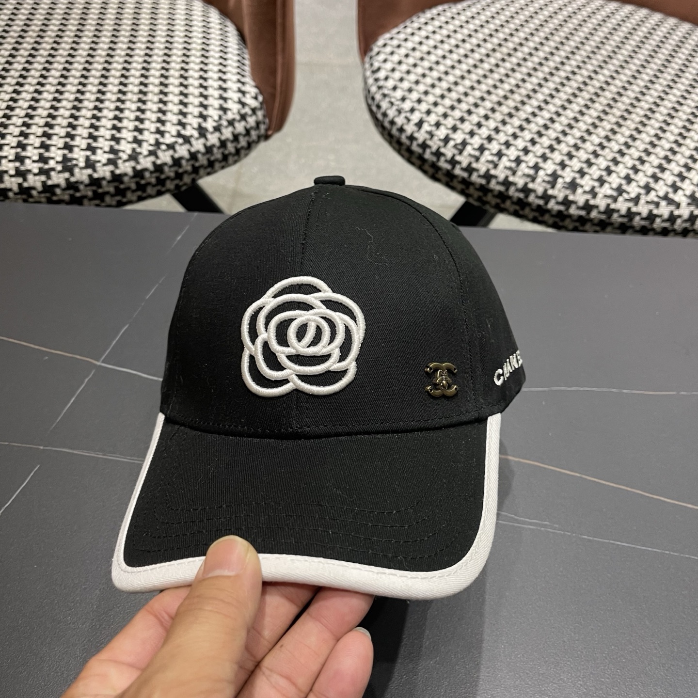 🧢【CHANEL 香奈儿】日韩时尚潮流❤️❤️❤️纯棉棒球帽原单品质火爆款来袭🎩工艺精美高档大气！旅游出行方便携带！