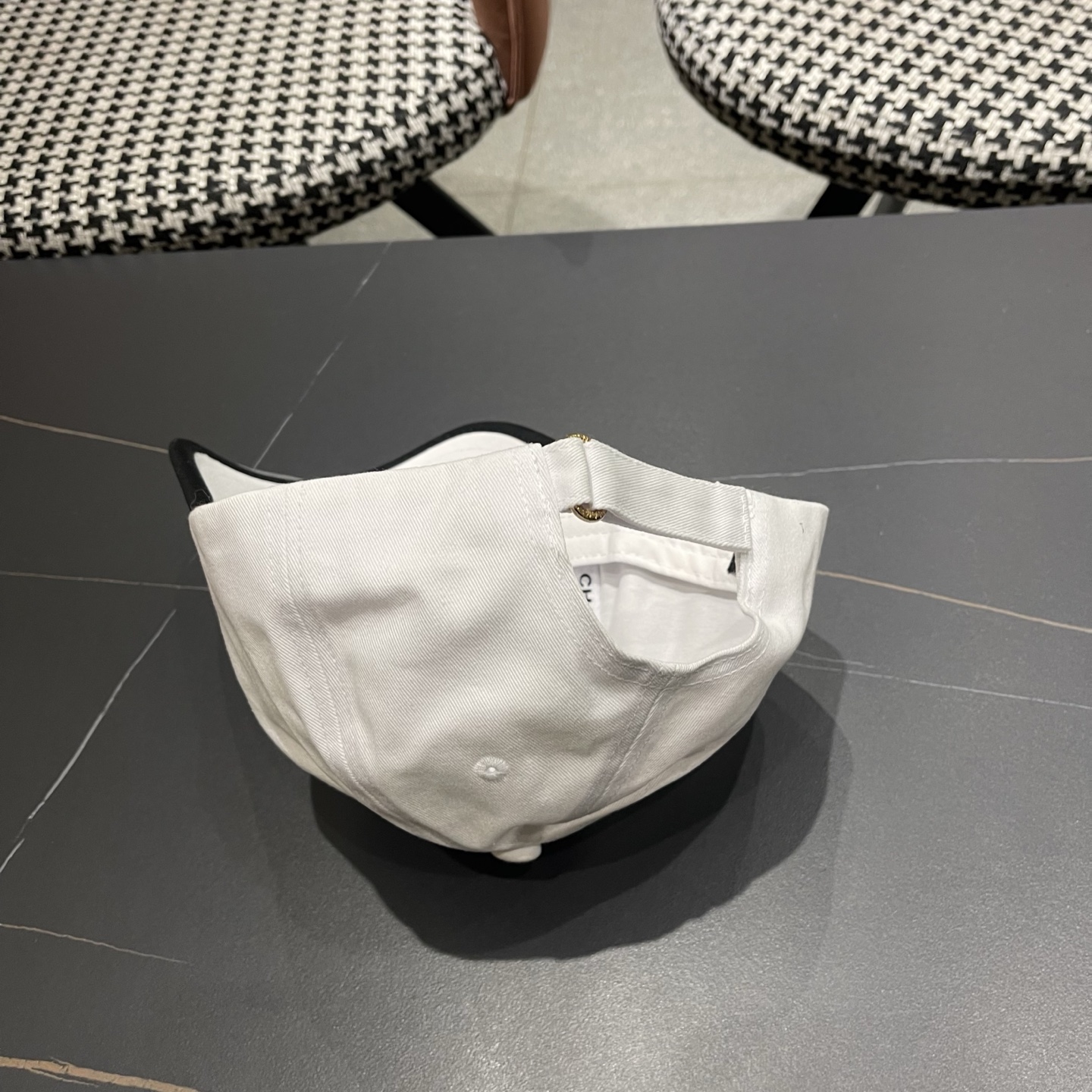 🧢【CHANEL 香奈儿】日韩时尚潮流❤️❤️❤️纯棉棒球帽原单品质火爆款来袭🎩工艺精美高档大气！旅游出行方便携带！