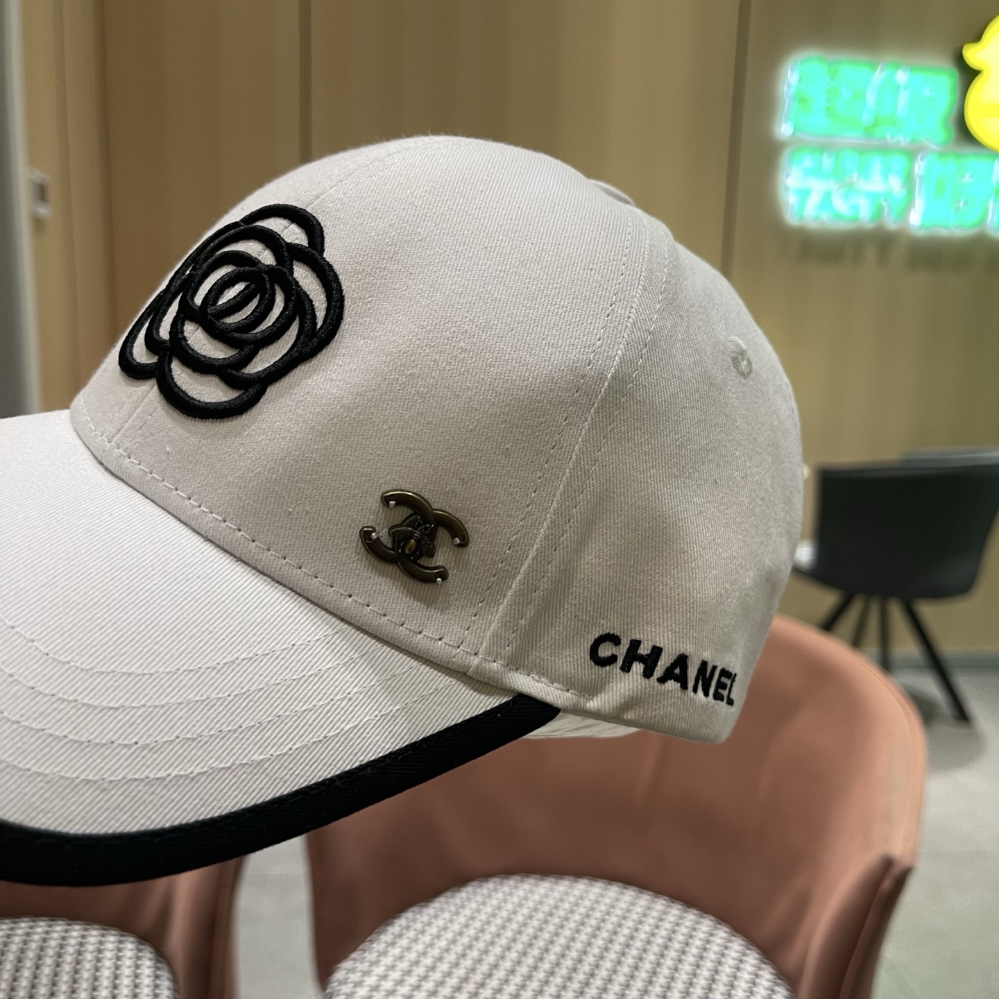 🧢【CHANEL 香奈儿】日韩时尚潮流❤️❤️❤️纯棉棒球帽原单品质火爆款来袭🎩工艺精美高档大气！旅游出行方便携带！
