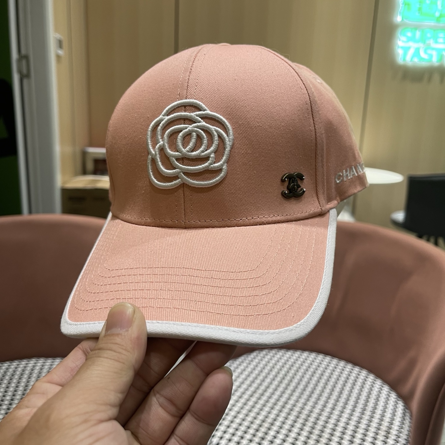 🧢【CHANEL 香奈儿】日韩时尚潮流❤️❤️❤️纯棉棒球帽原单品质火爆款来袭🎩工艺精美高档大气！旅游出行方便携带！