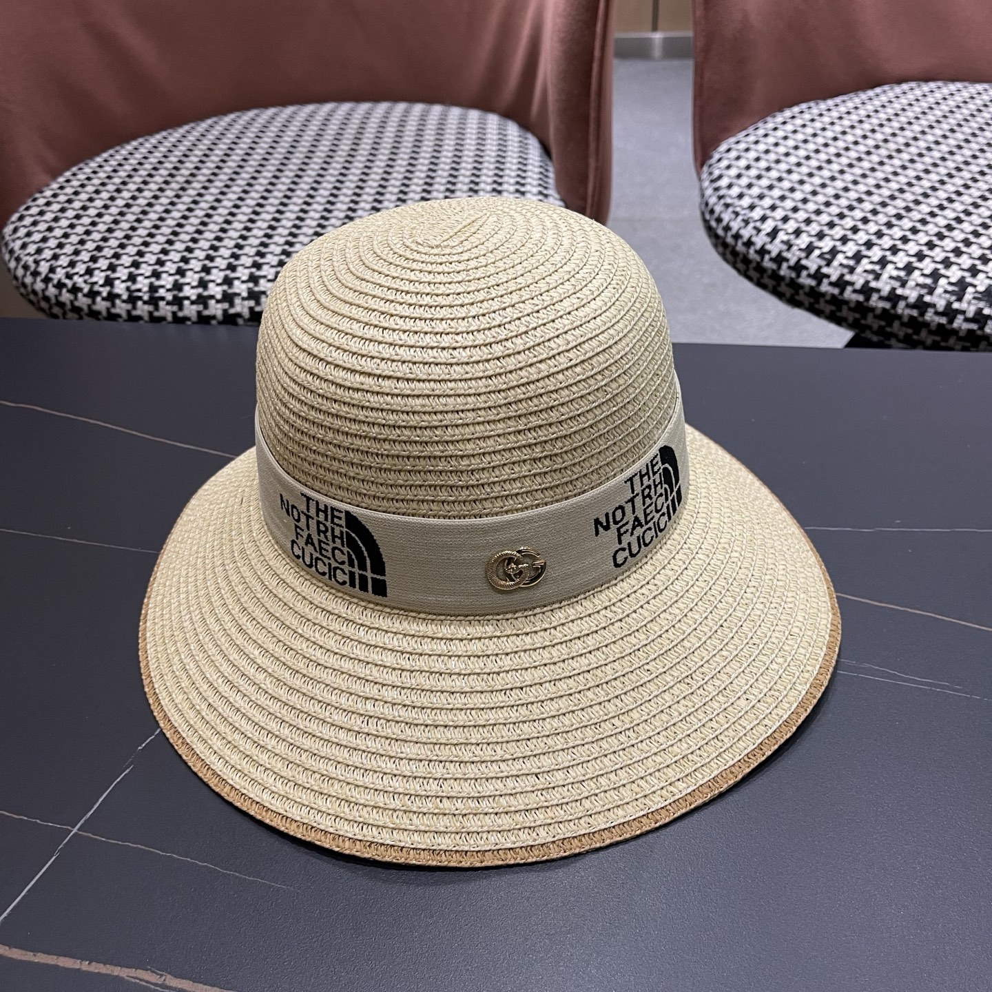 gucci古奇海边沙滩帽子女夏季出游防晒草帽户外大沿遮阳帽百搭盆帽