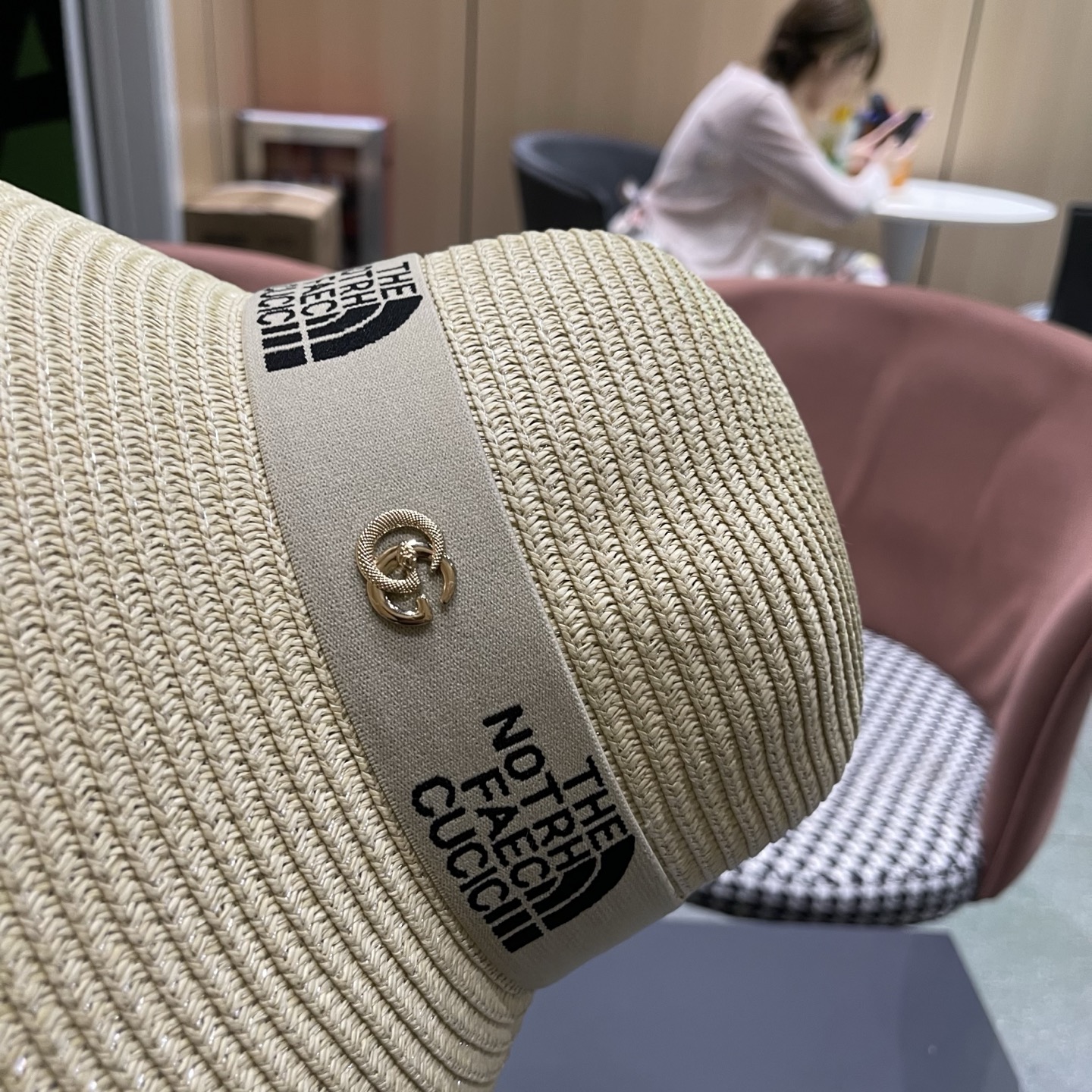 gucci古奇海边沙滩帽子女夏季出游防晒草帽户外大沿遮阳帽百搭盆帽