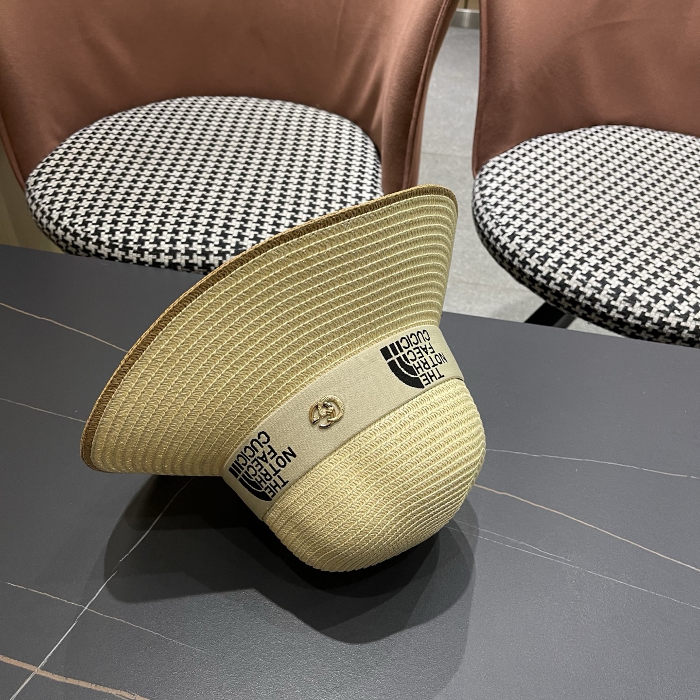 gucci古奇海边沙滩帽子女夏季出游防晒草帽户外大沿遮阳帽百搭盆帽