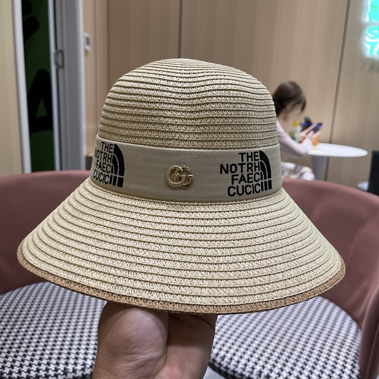 gucci古奇海边沙滩帽子女夏季出游防晒草帽户外大沿遮阳帽百搭盆帽