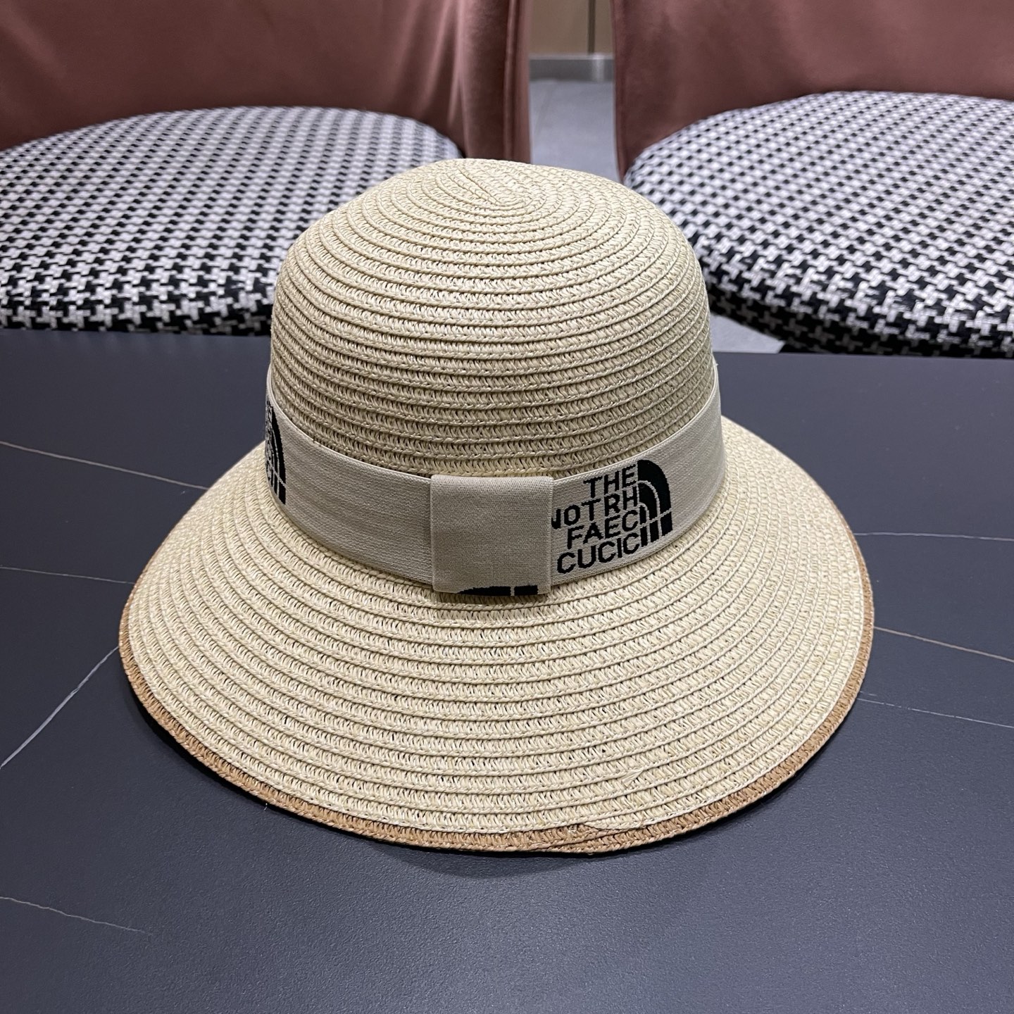 gucci古奇海边沙滩帽子女夏季出游防晒草帽户外大沿遮阳帽百搭盆帽