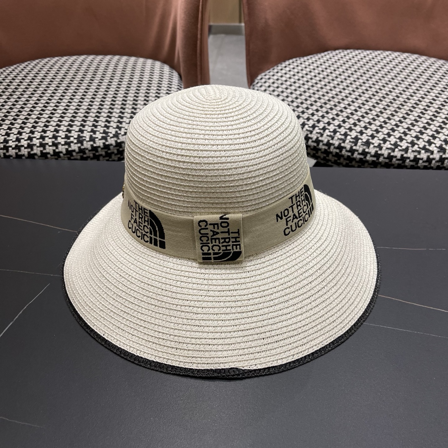 gucci古奇海边沙滩帽子女夏季出游防晒草帽户外大沿遮阳帽百搭盆帽