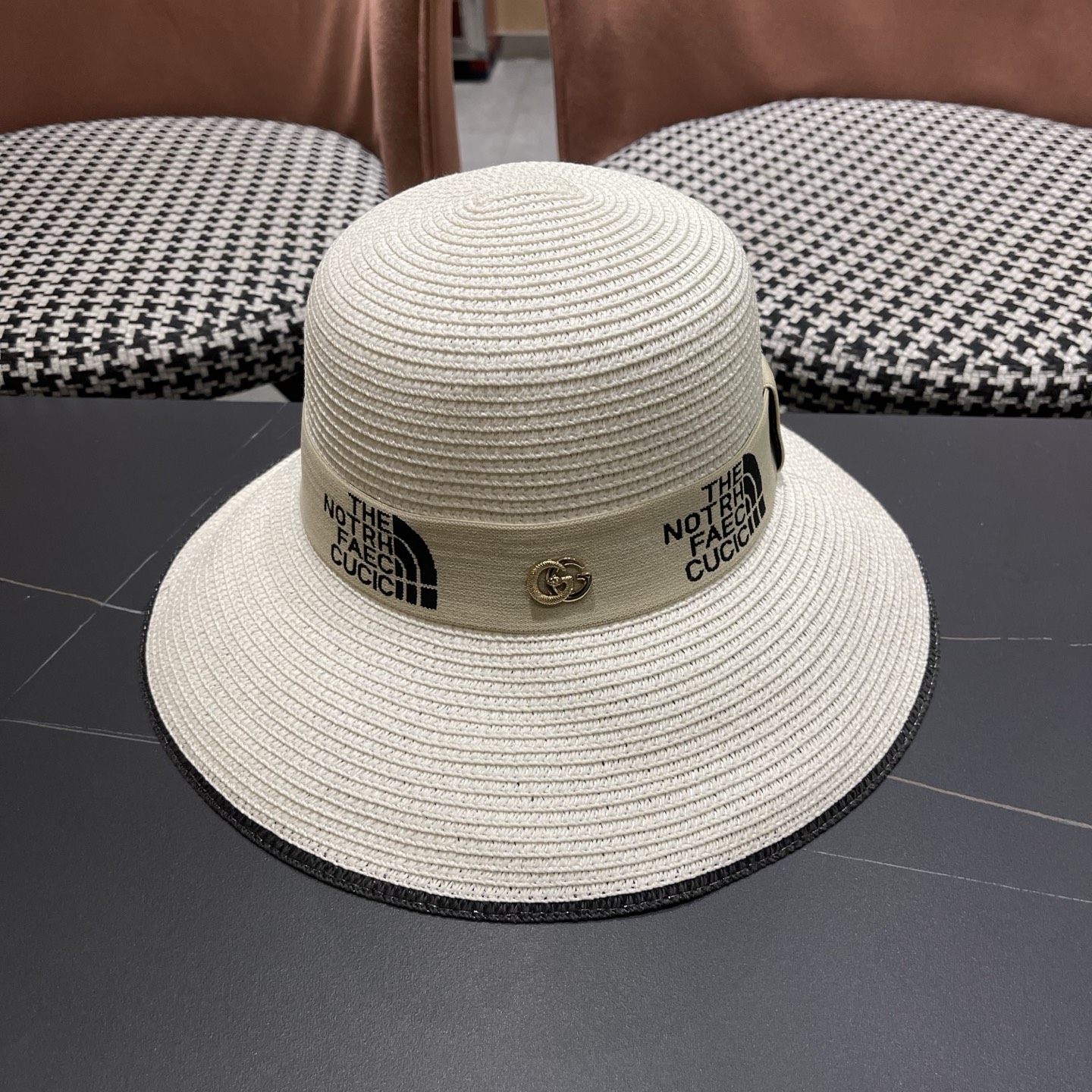 gucci古奇海边沙滩帽子女夏季出游防晒草帽户外大沿遮阳帽百搭盆帽