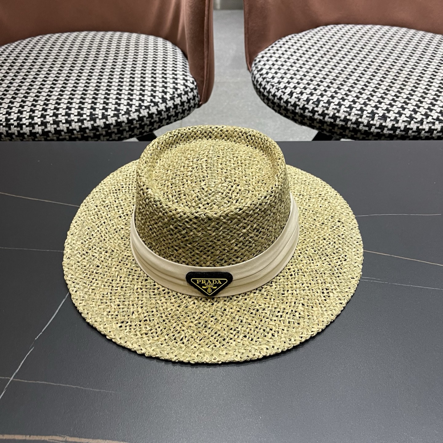 普拉达PRADA 法式复古草帽海边度假风遮阳帽老钱风帽子女款防晒大帽檐夏大头围