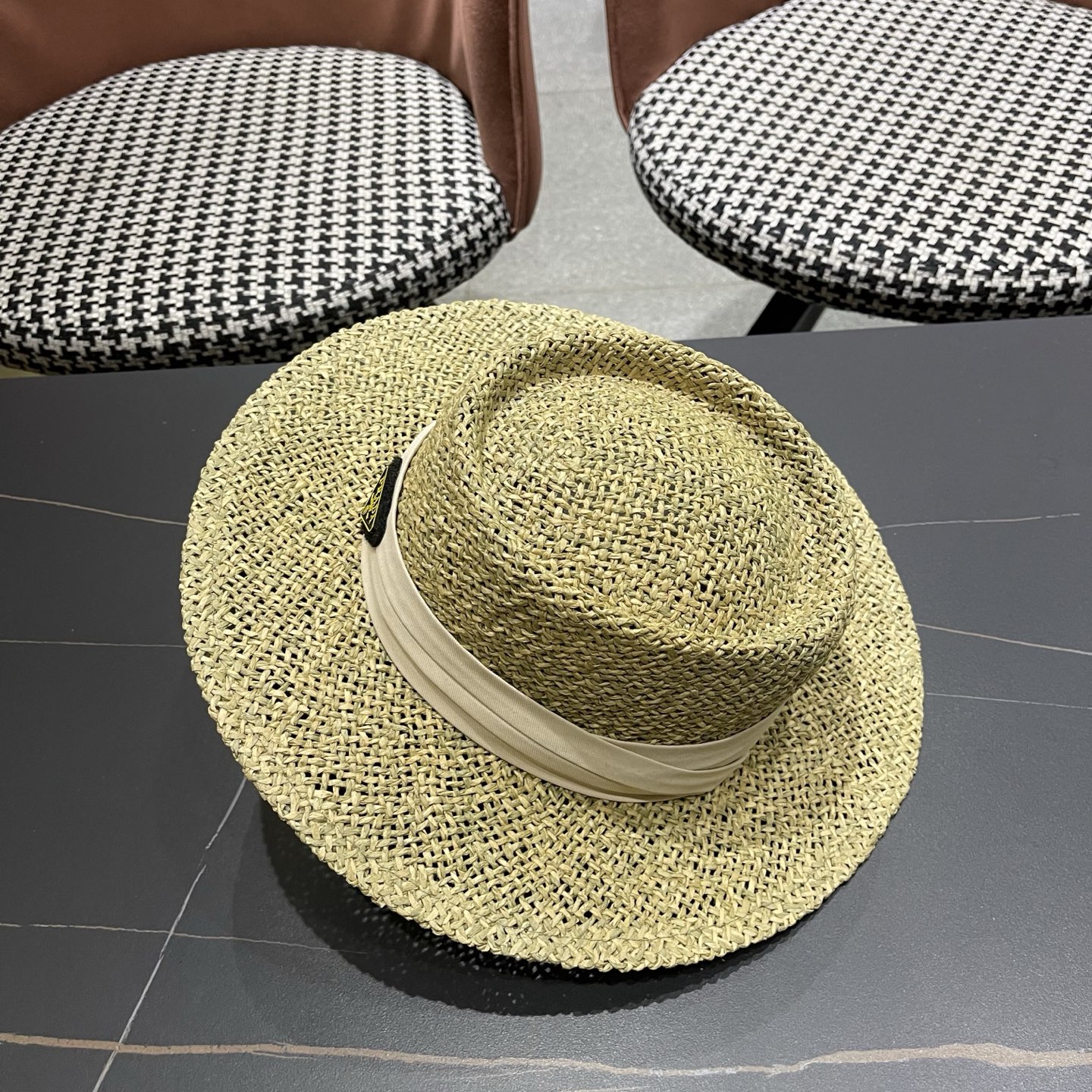 普拉达PRADA 法式复古草帽海边度假风遮阳帽老钱风帽子女款防晒大帽檐夏大头围